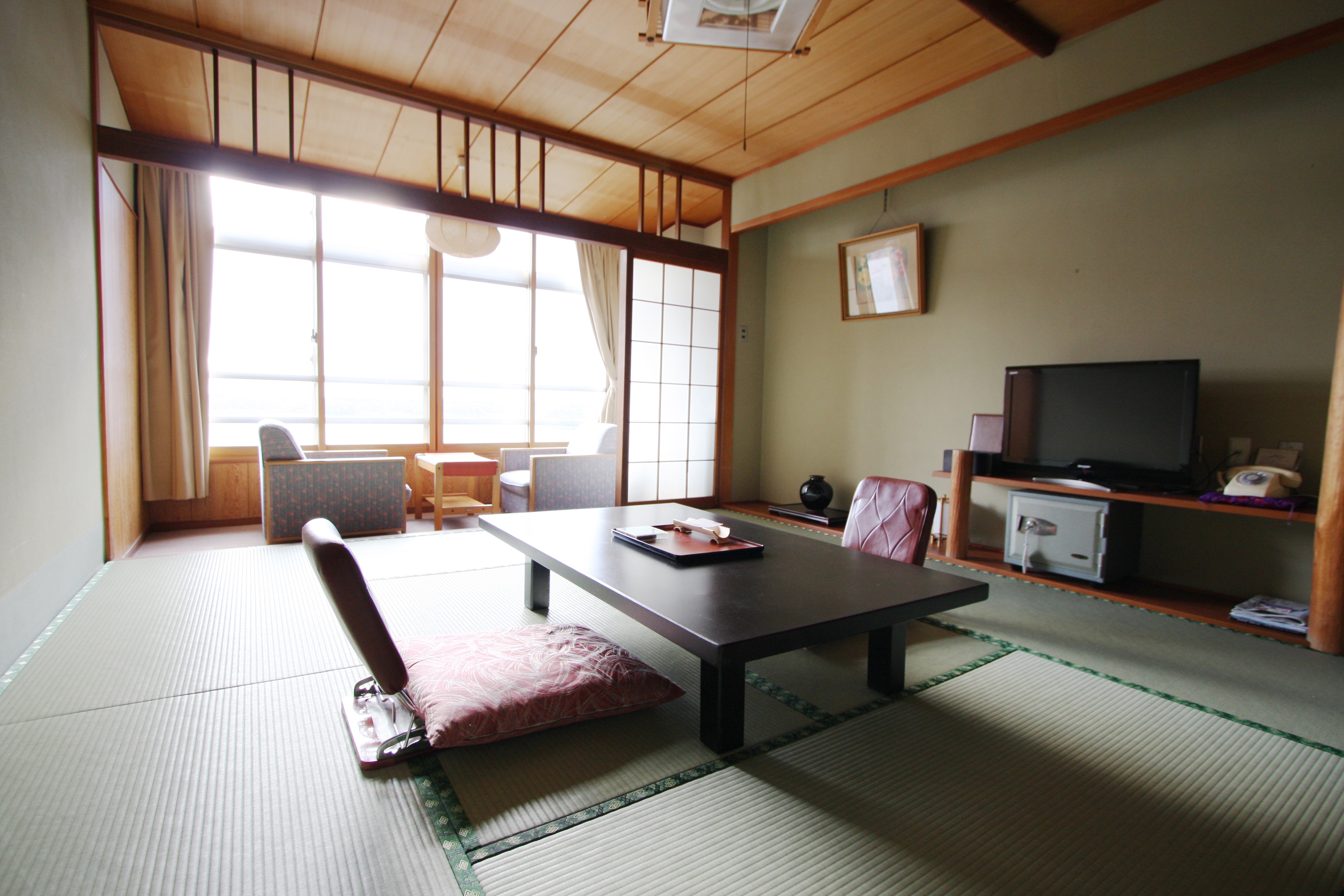 Main building Japanese-style room 10 tatami mats