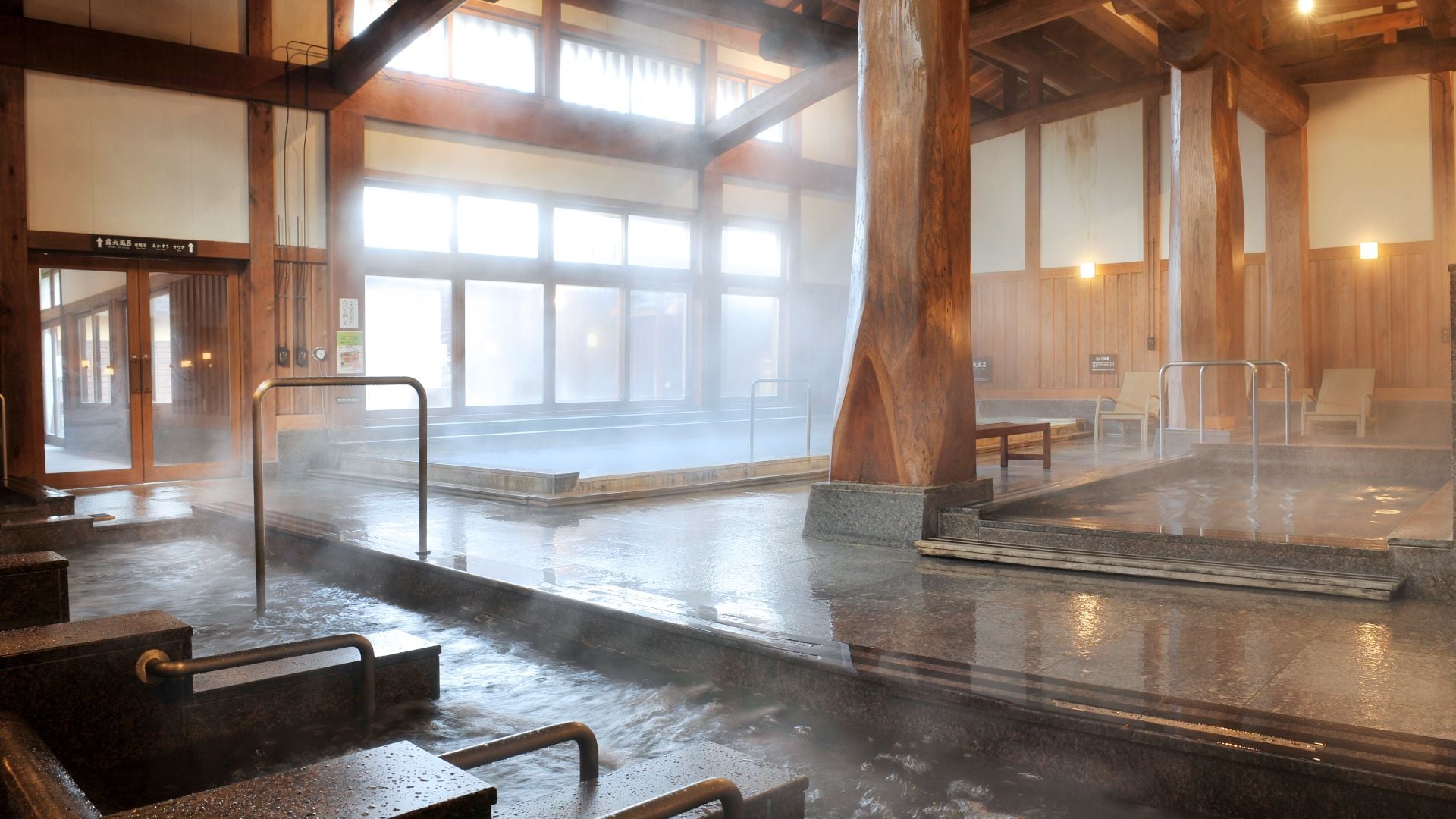 Fujiyama Onsen indoor bath * Image
