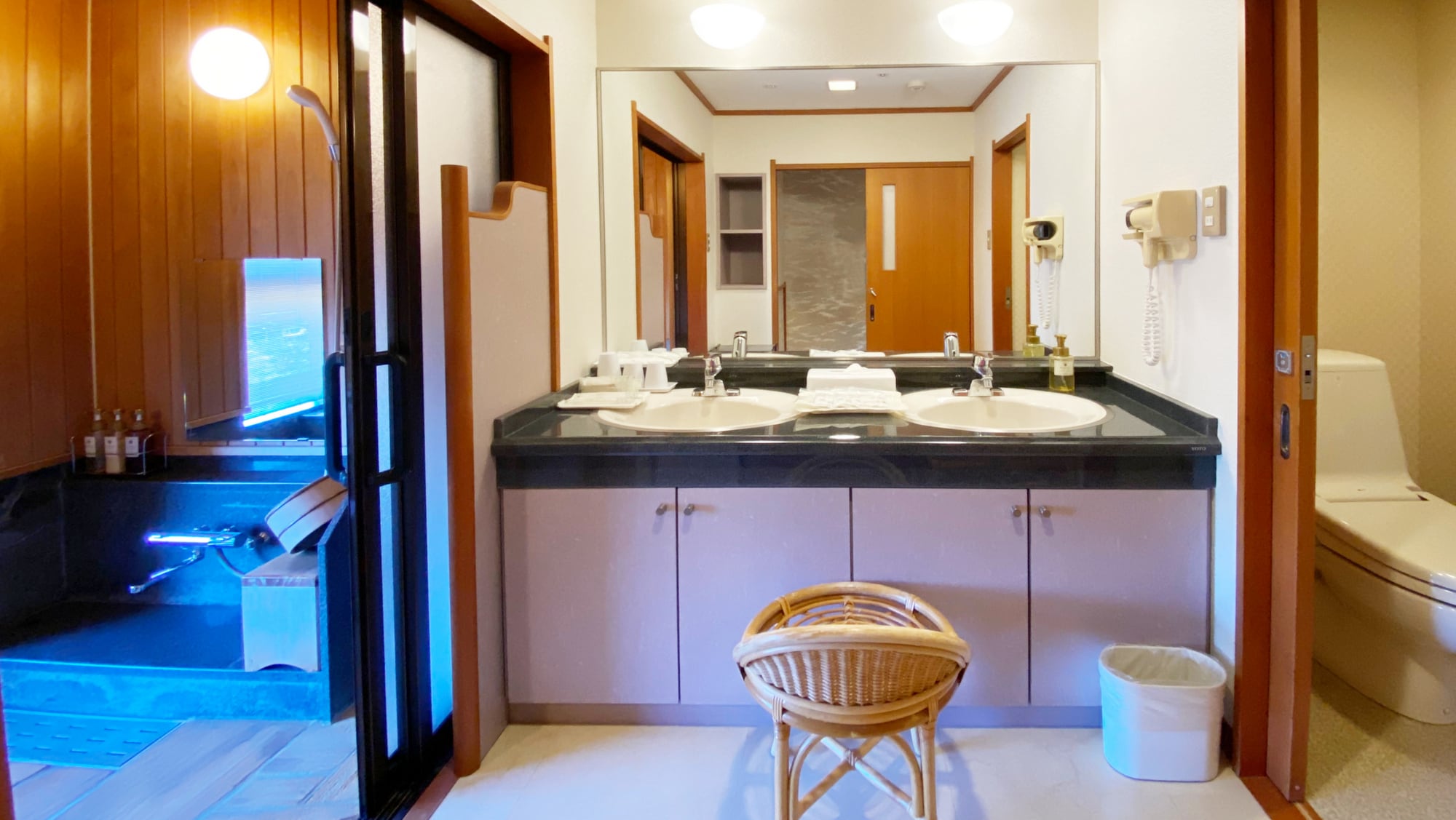 Special room "Magatama" Room 751 Washbasin
