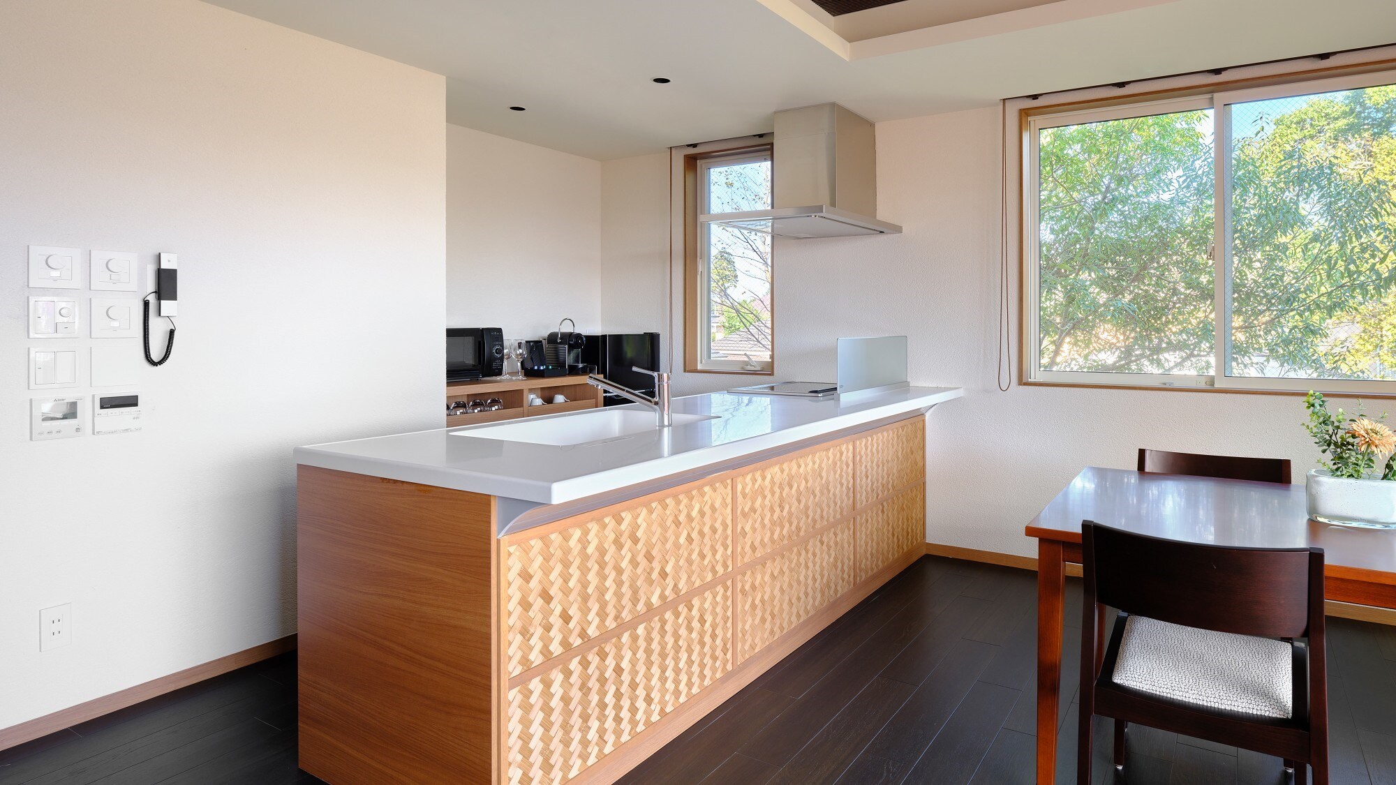 [South Wing Superior Suite] Spacious island kitchen with plenty of sunlight
