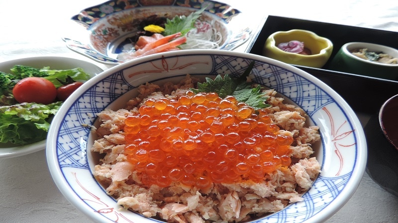 ★ Supper ★ "Ikura Don" A classic popular menu that uses seasonal salmon roe luxuriously ♪