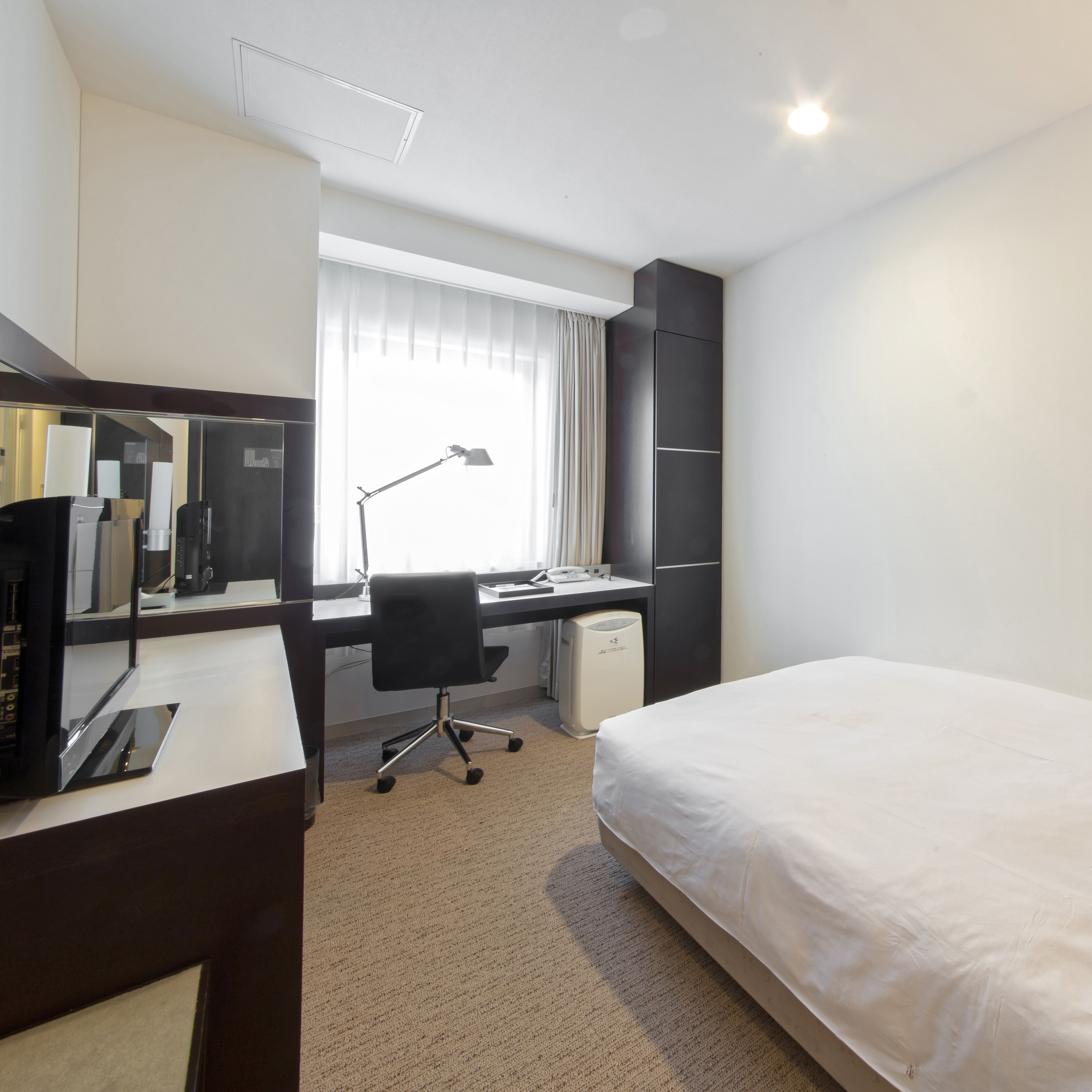 Single room (16㎡) ☆ Equipped with wide size Simmons bed!