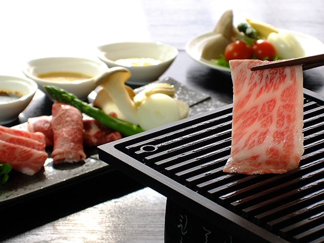 Grilled Matsusaka beef and Matsusaka pork