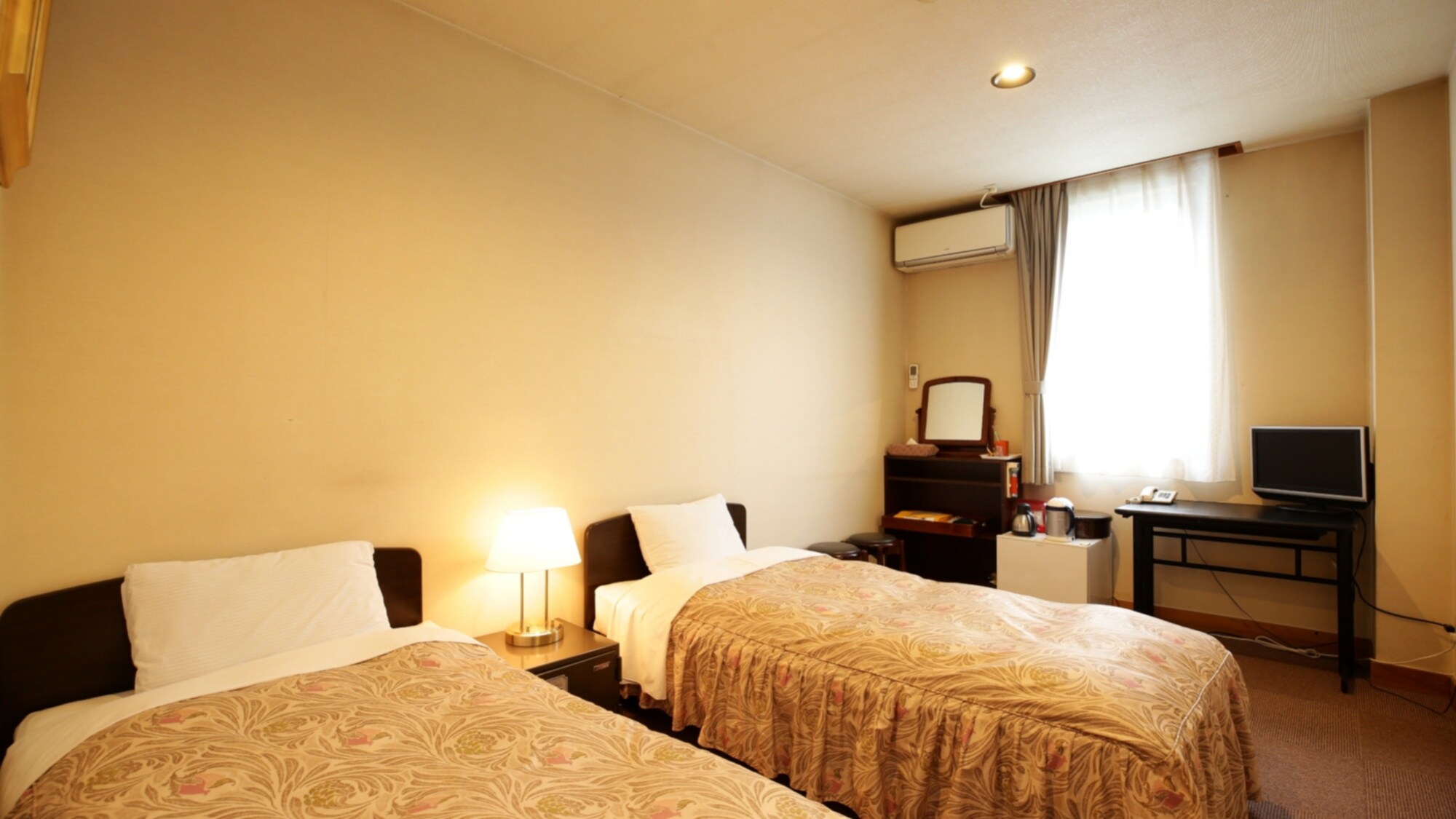 Special Japanese and Western rooms: Room limited to one group per day. Please spend a luxurious time in a spacious space.