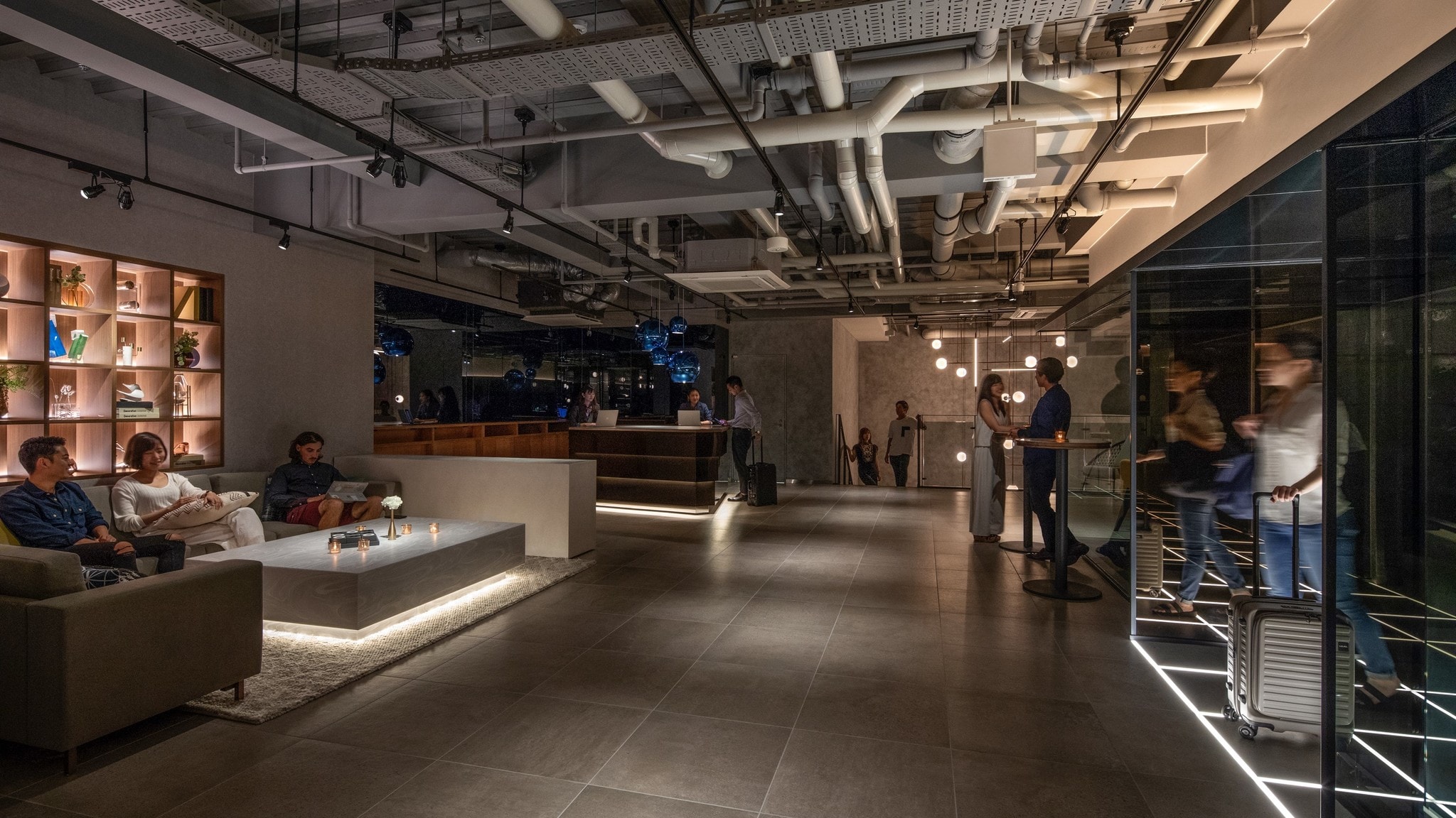 ■ Lobby on the 2nd floor. You can relax in a spacious space