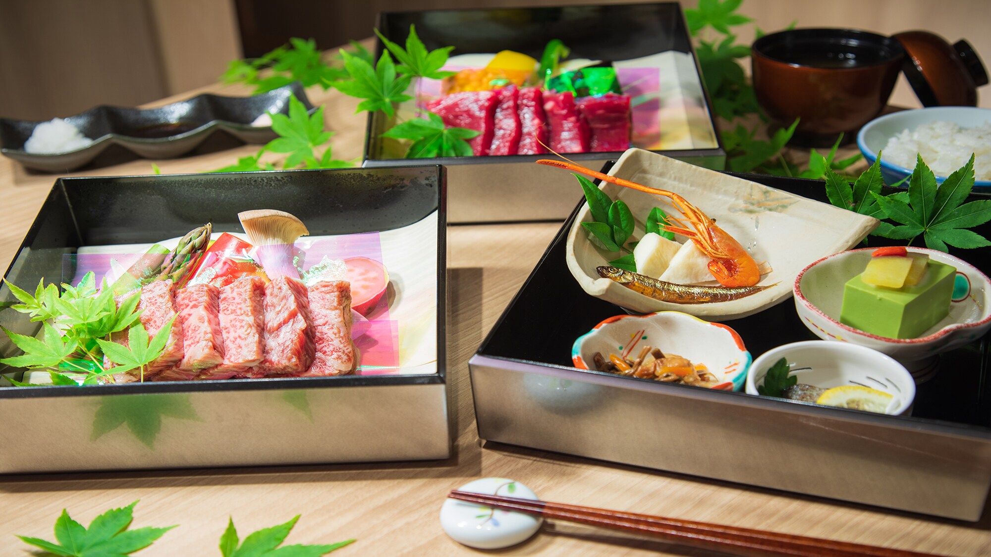 別館「月の光におなら」的自助式烤肉店「朧月」的套餐範例♪照片為「竹月套餐」♪