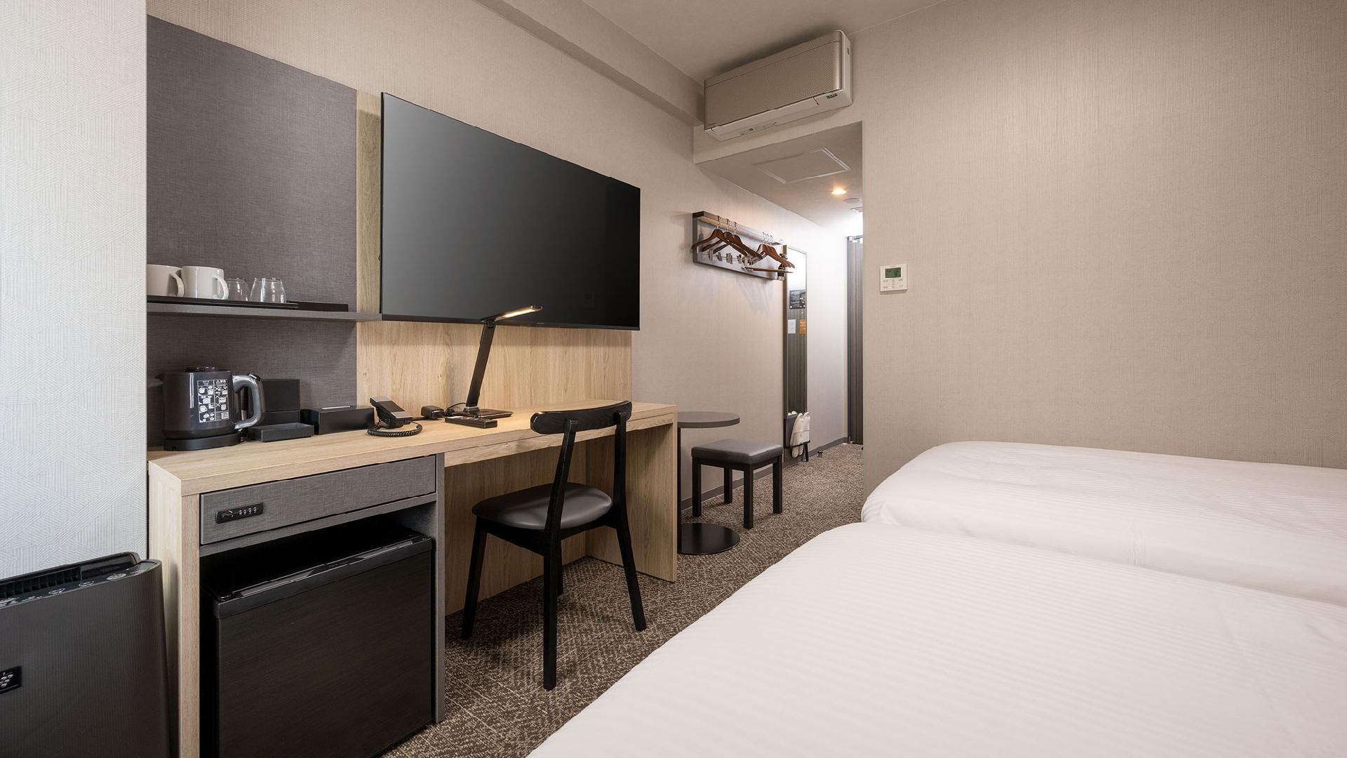 [Guest room/twin room]