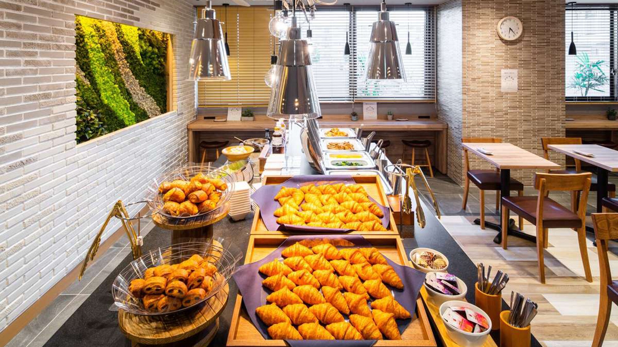 有機麵包－飯店每天早晨烤新鮮麵包。我們有各種各樣的產品可供選擇！