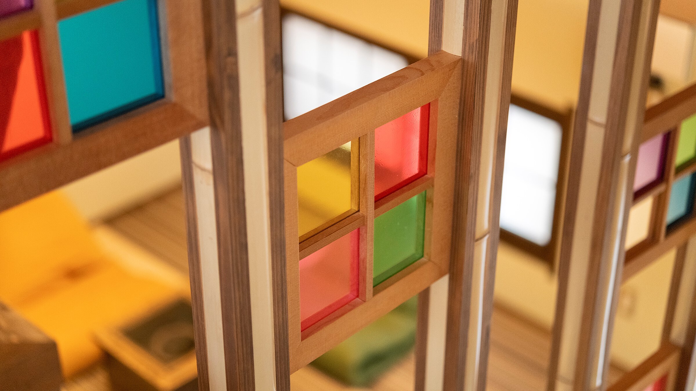 [Teiregi] Dogo Onsen Main Building's interior design inspired by glass