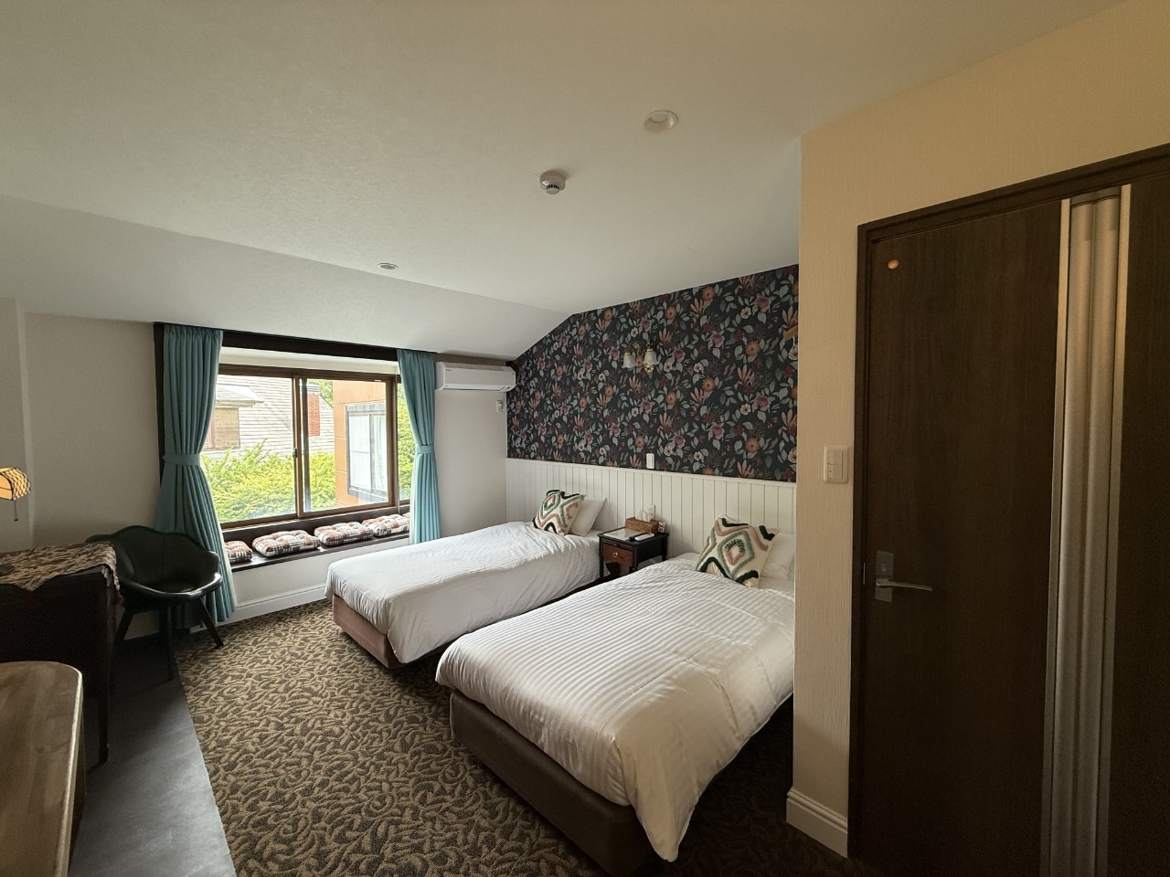 Standard Twin Room 203