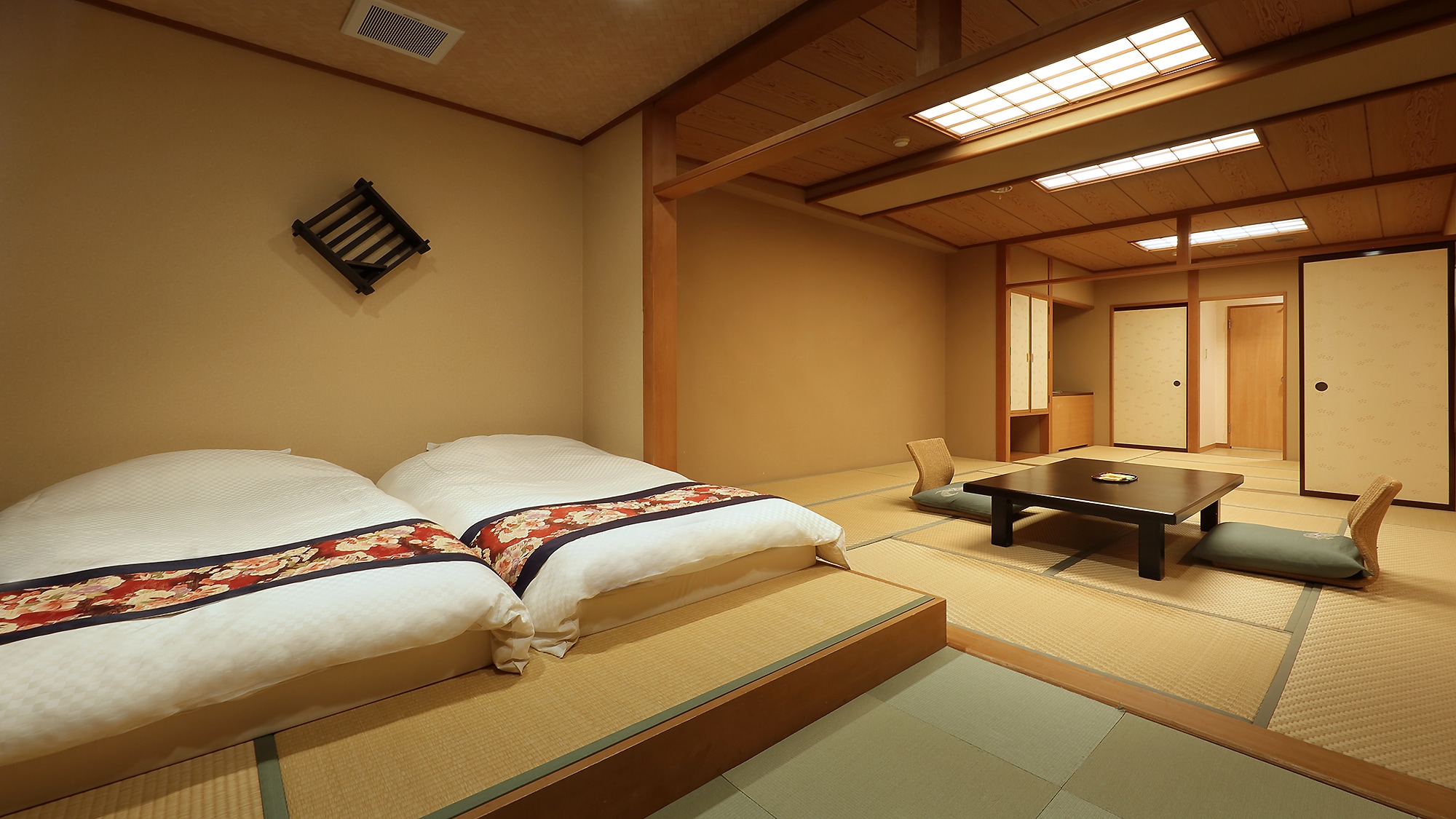 Kamar bergaya Jepang-Barat dengan pemandian terbuka "Tochi no Ma"
