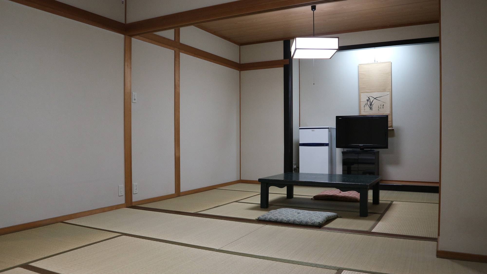 * [Example of Japanese-style room in the new building / annex] There are 6 to 14 tatami mats. (The image is 14 tatami mats. * Cannot be specified)