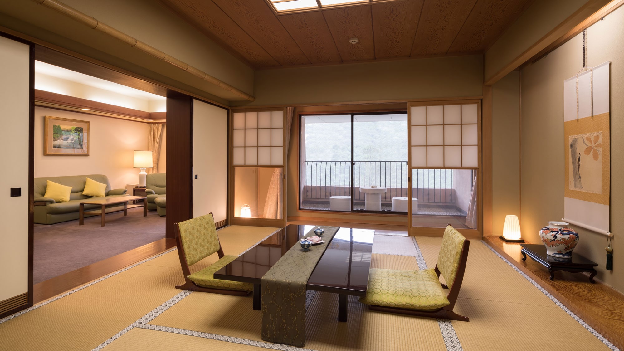 [Special room] Living room + 10 tatami mats + Western-style twin room / Luxurious room limited to one room in our hotel.