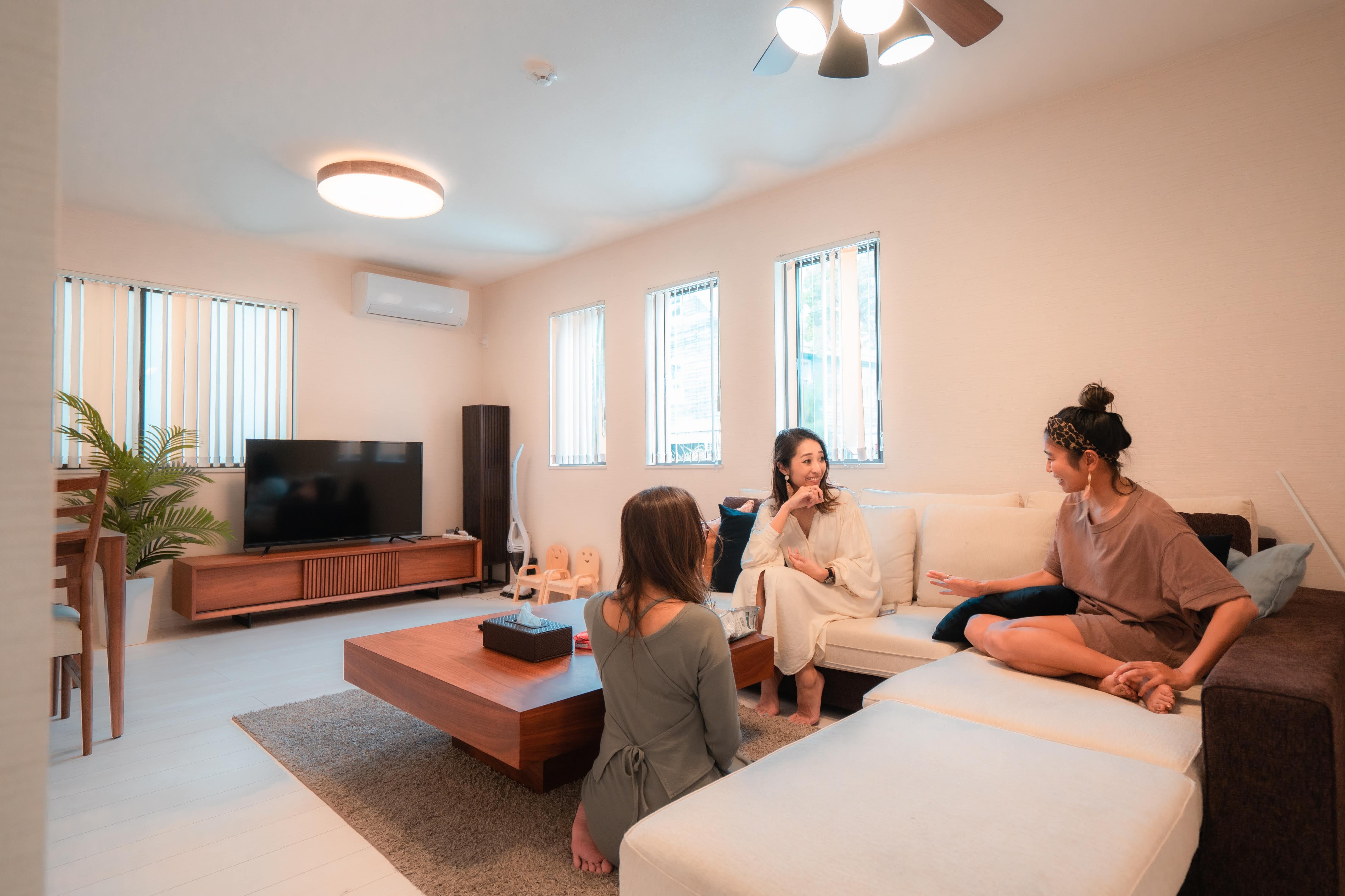 HOPE VILLA Onna Village Living