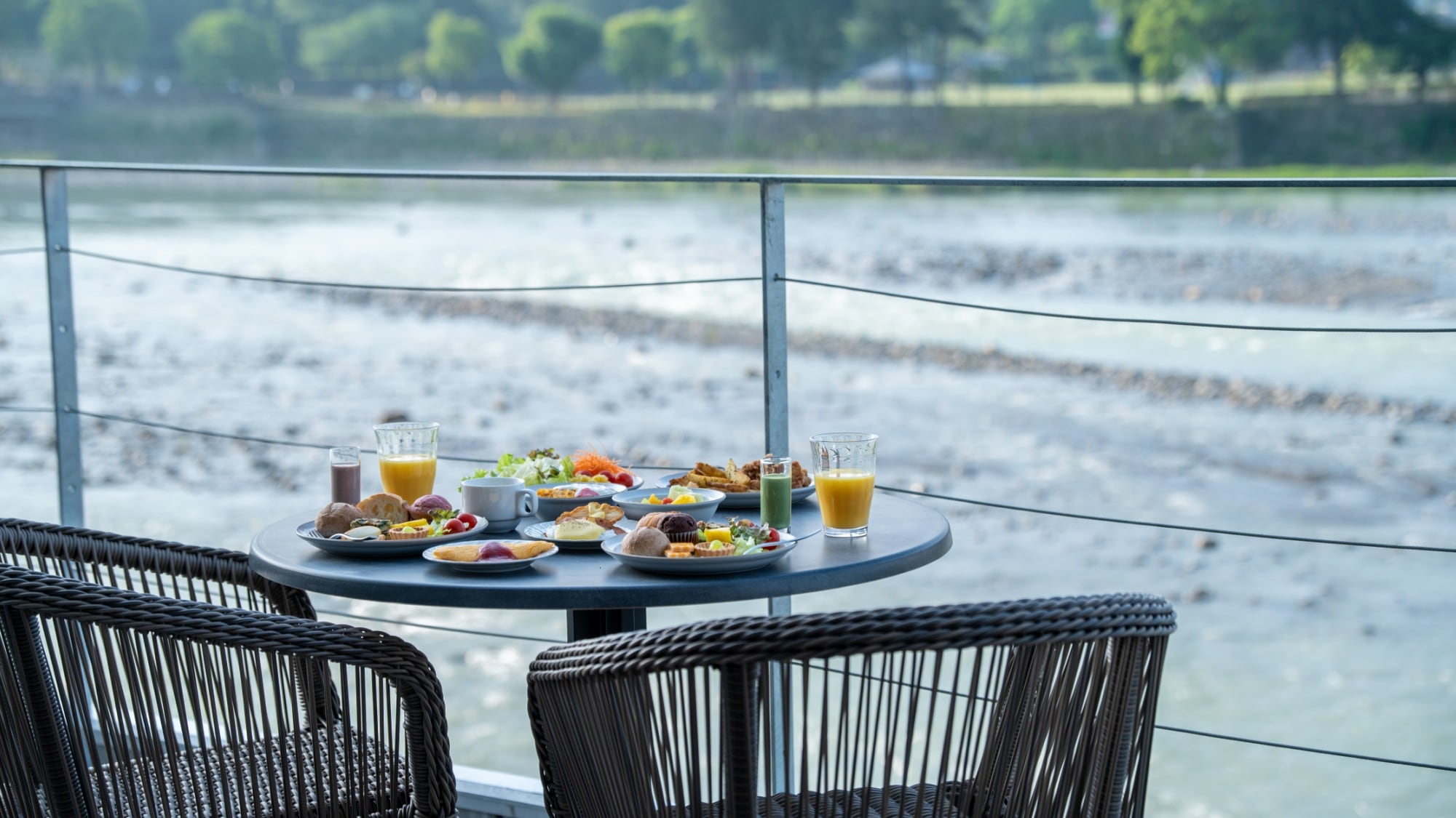 ■Breakfast■ You can enjoy it while looking at the beautiful Kuma River.