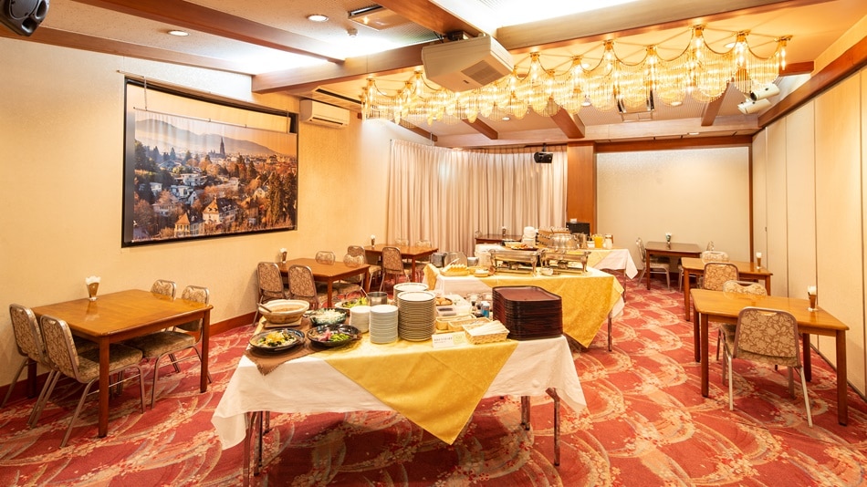 *Breakfast venue/Please take your time to enjoy your favorite foods at the buffet♪