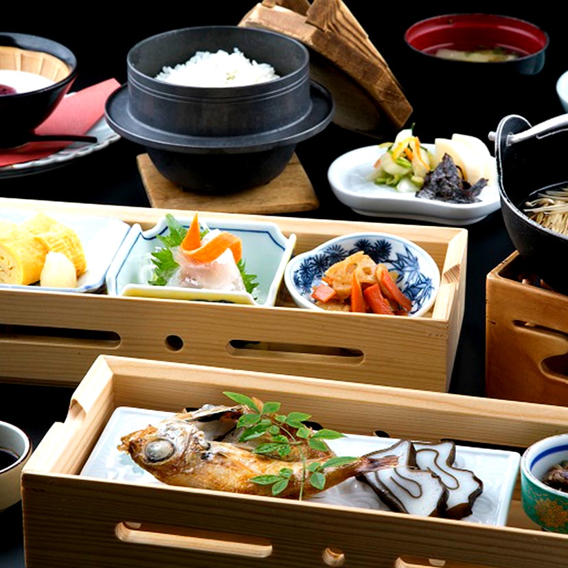Freshly cooked Koshihikari! Gentle seasoned Japanese breakfast set