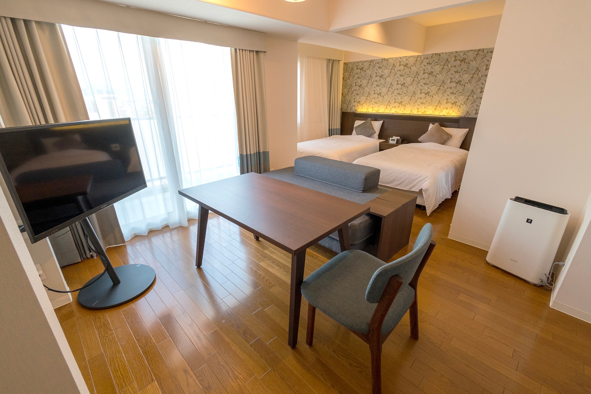 Superior Twin B guest room example