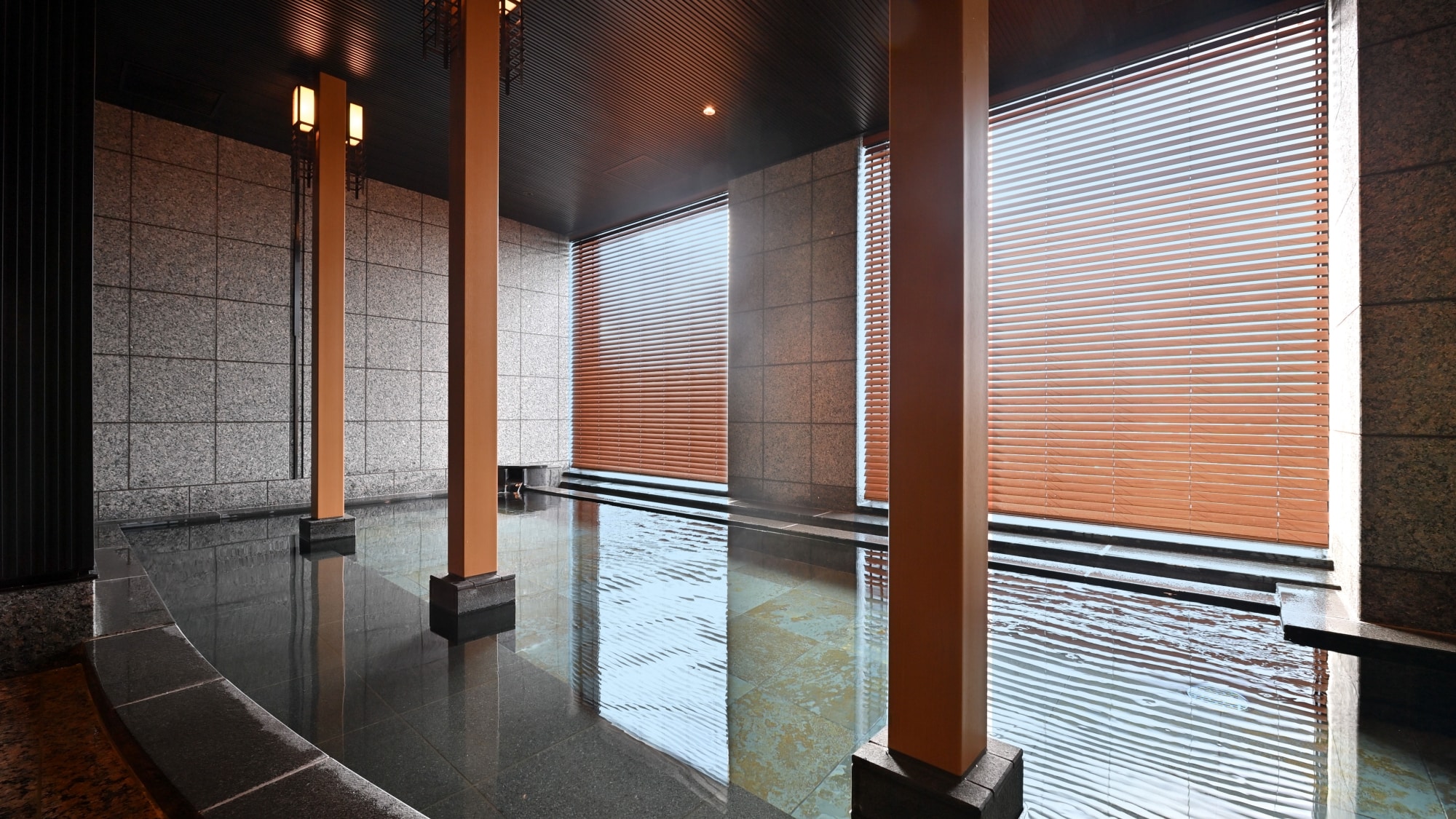 [Wa Onsen] "AI" Enjoy the meditation sauna and cold bath while overlooking the railway.
