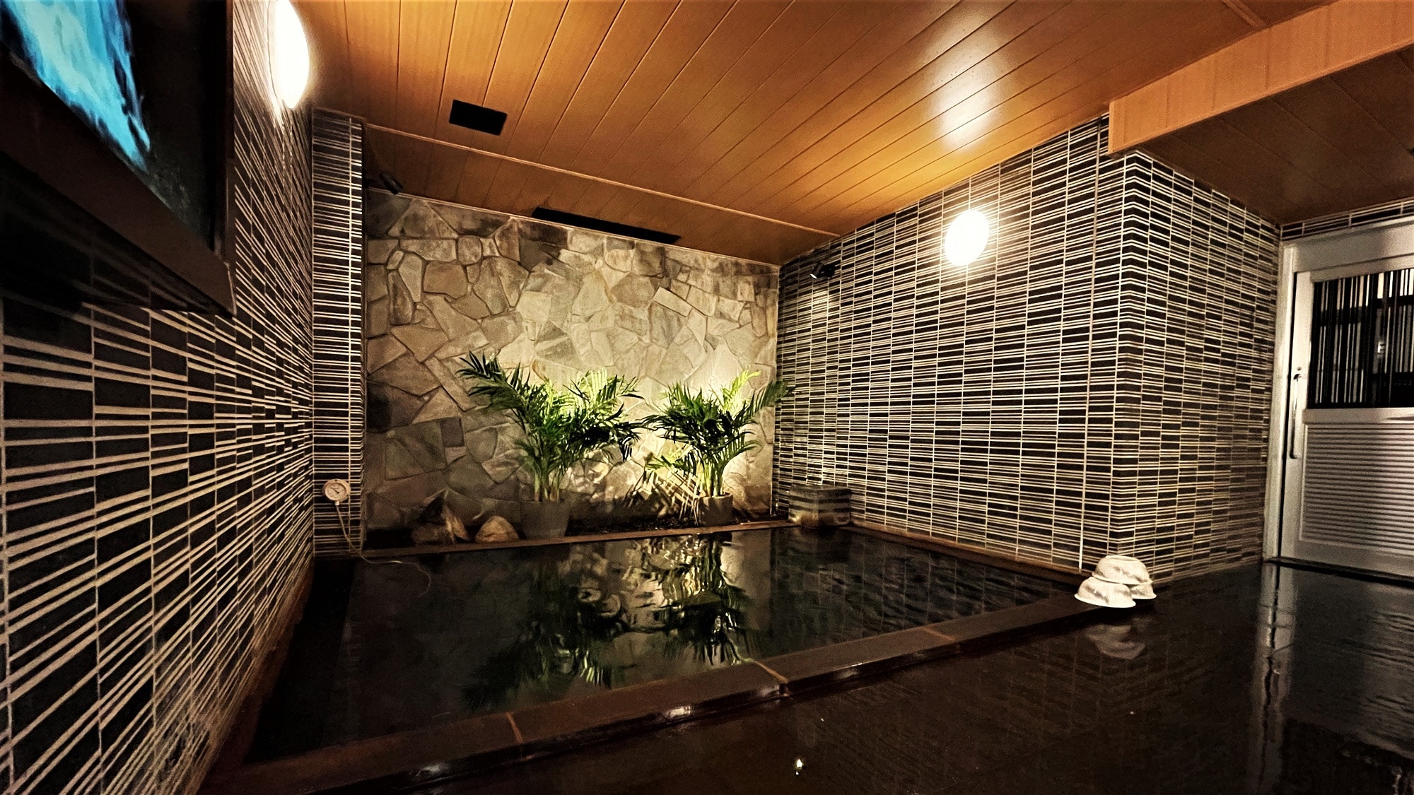 Men's public bath ☆ Open from 15:00 to 2:00 midnight from 5:00 am to 10:00 am
