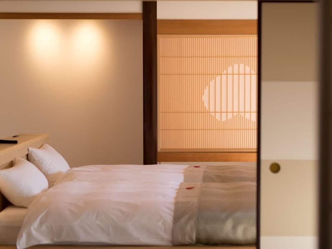 [Onsen open-air bath with remote Japanese and Western rooms] (Ryukyo Suite) [No smoking]
