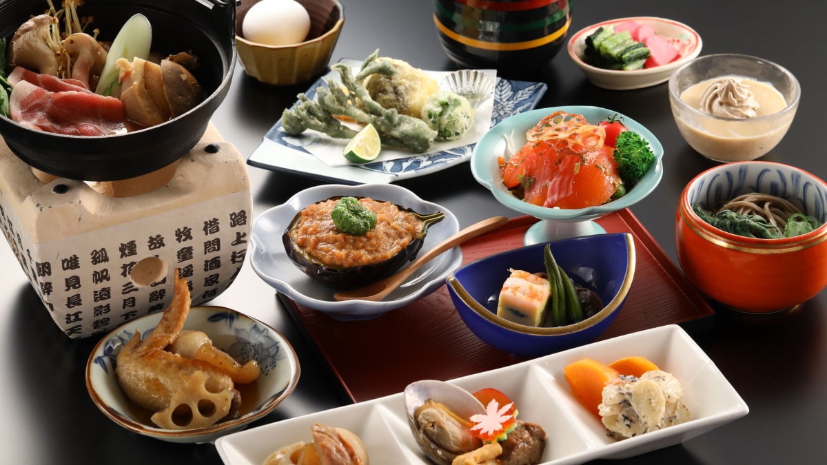 An example of dinner: Please enjoy your meal.