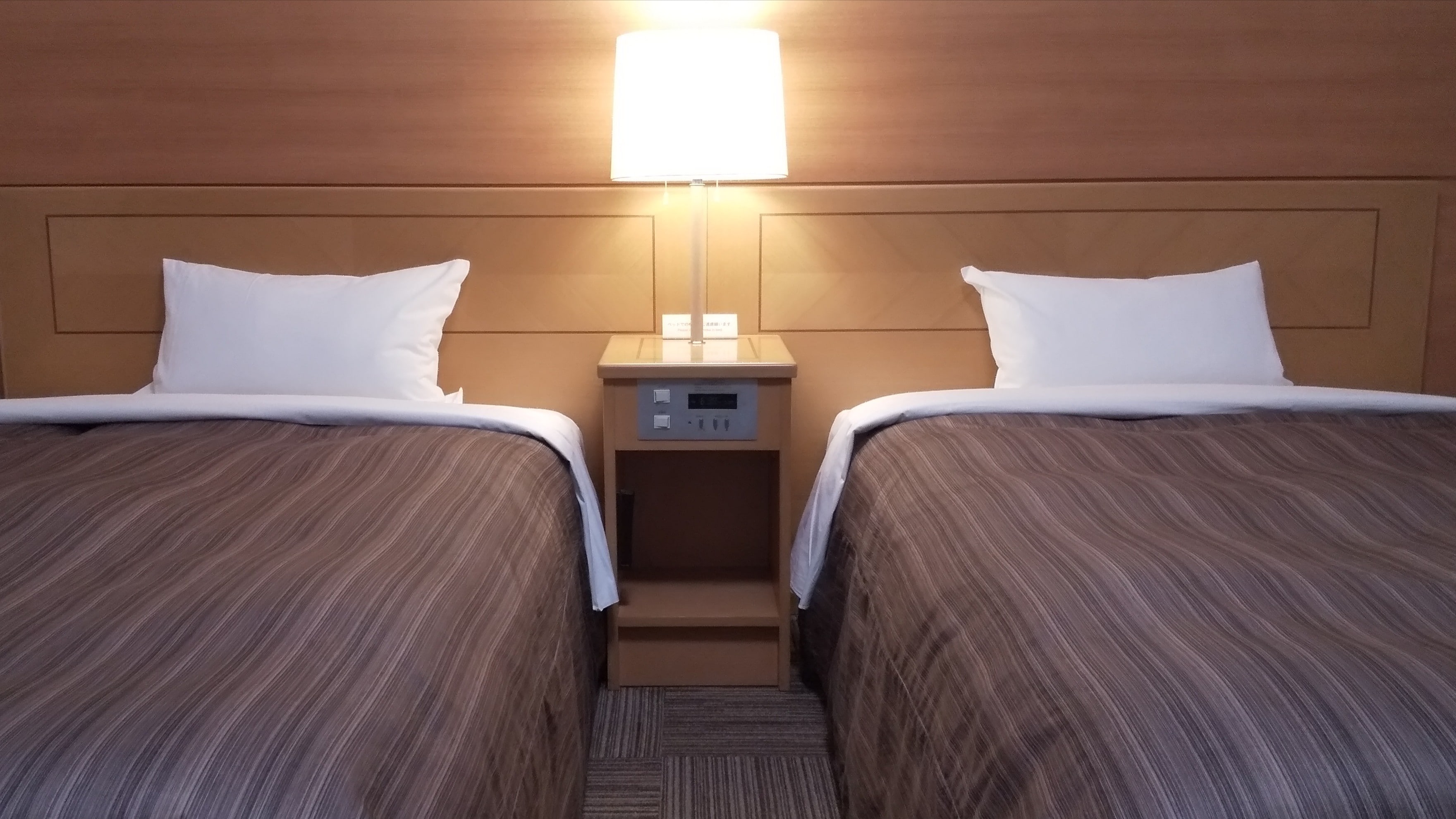 Standard Twin [Bed size 120 & times; 196 (cm)] Semua kamar dilengkapi dengan WI-FI WOWOW juga gratis