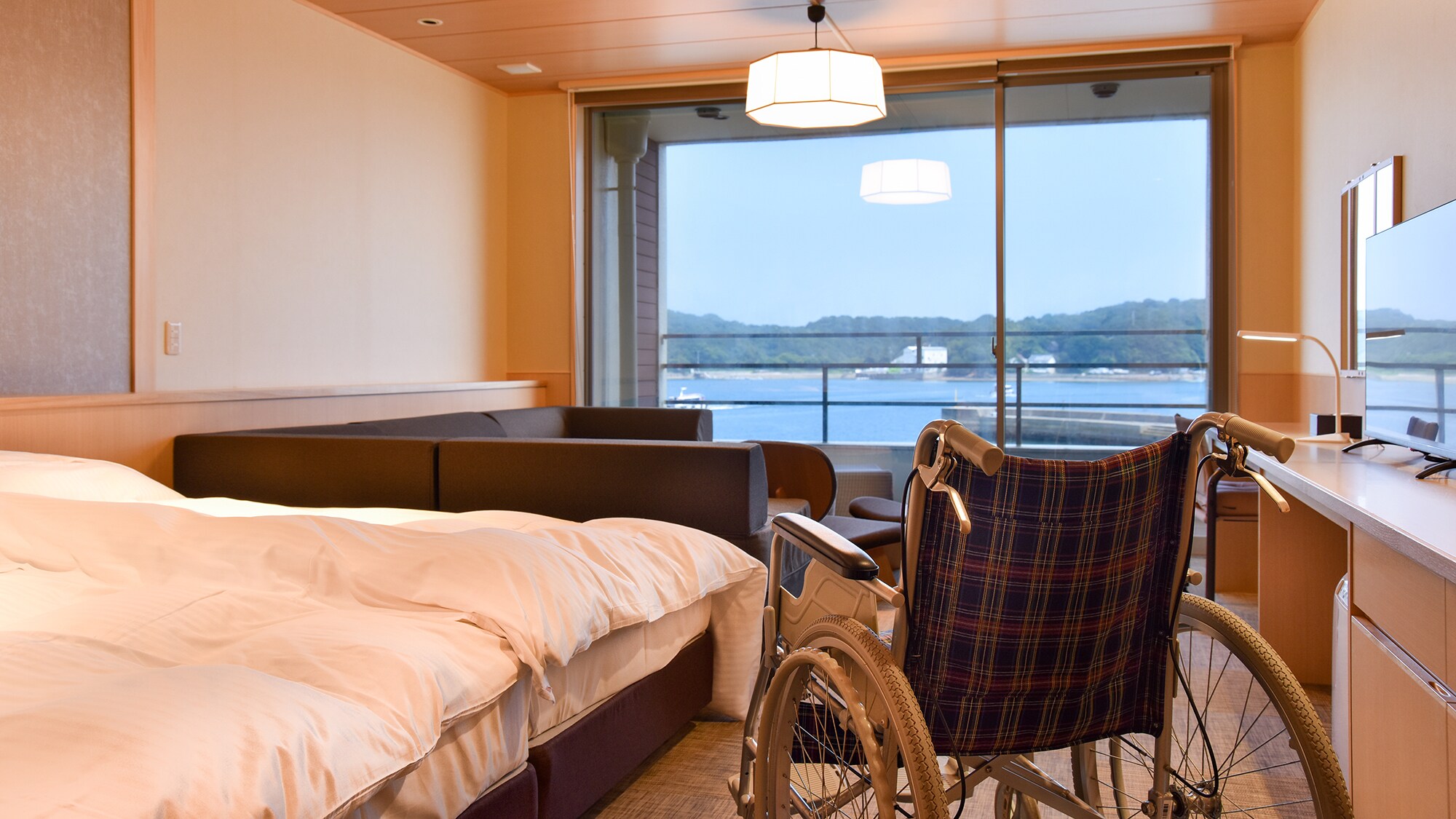 *[Ví dụ phòng khách] Phòng đặc biệt có ban công nhìn ra biển (không hút thuốc)