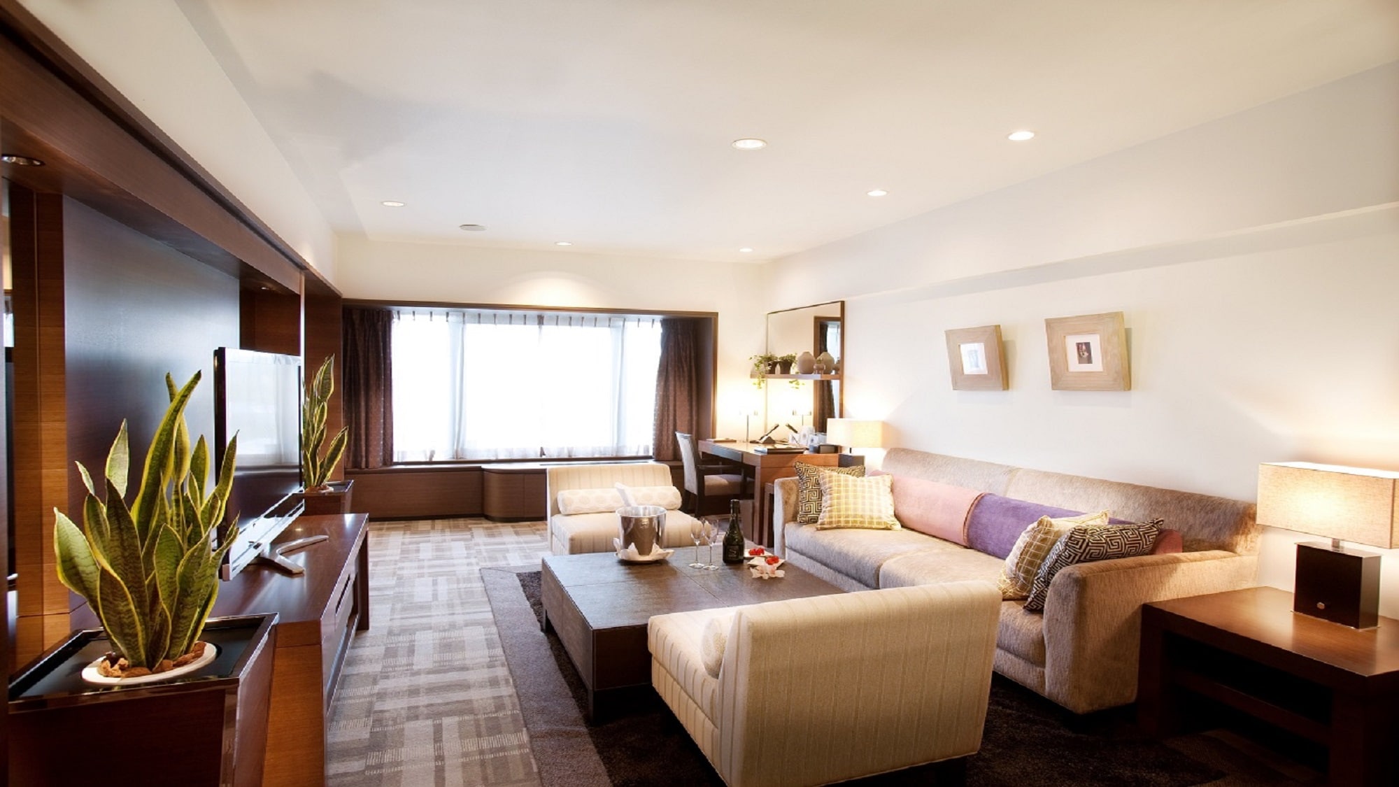 [Luxury suite/84 square meters]