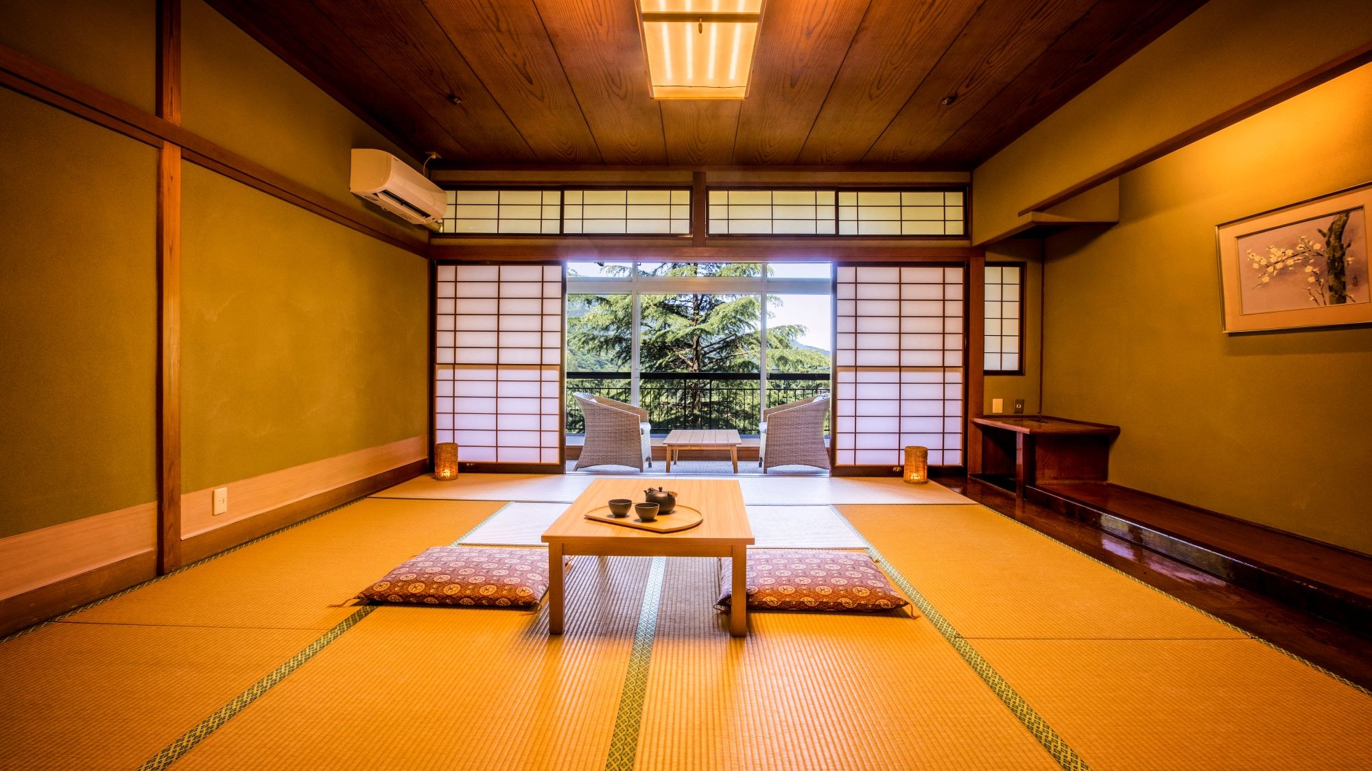 Standard Japanese-style room *An example of a guest room