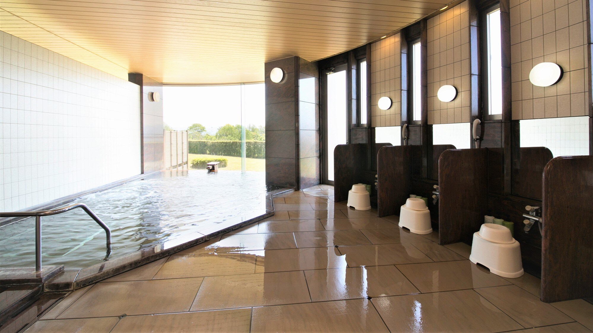 [Women's "Poppy Hot Spring"] Relax your body and mind in this hot spring blessed with high-quality spring water.