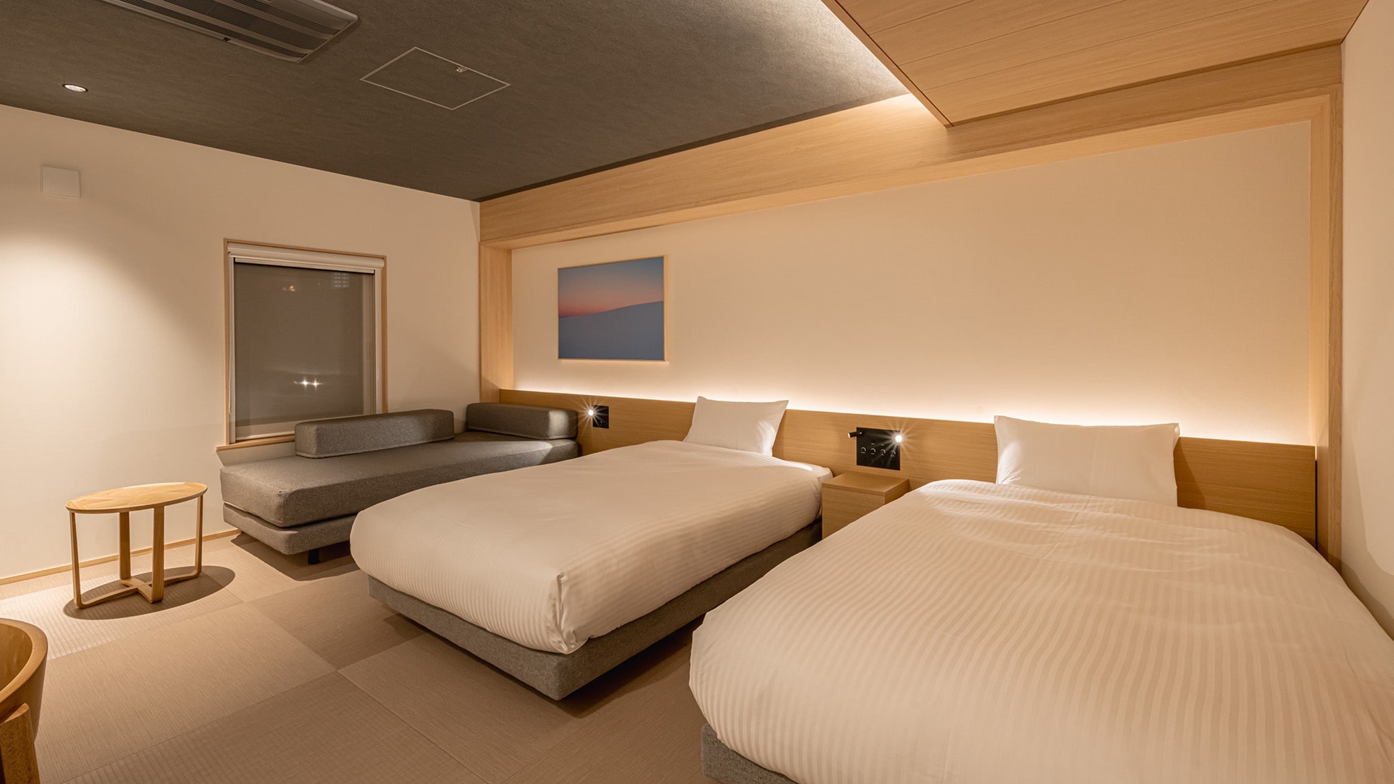 Equipped with an artificial hot spring, you can enjoy a special bath time. | Premier Twin