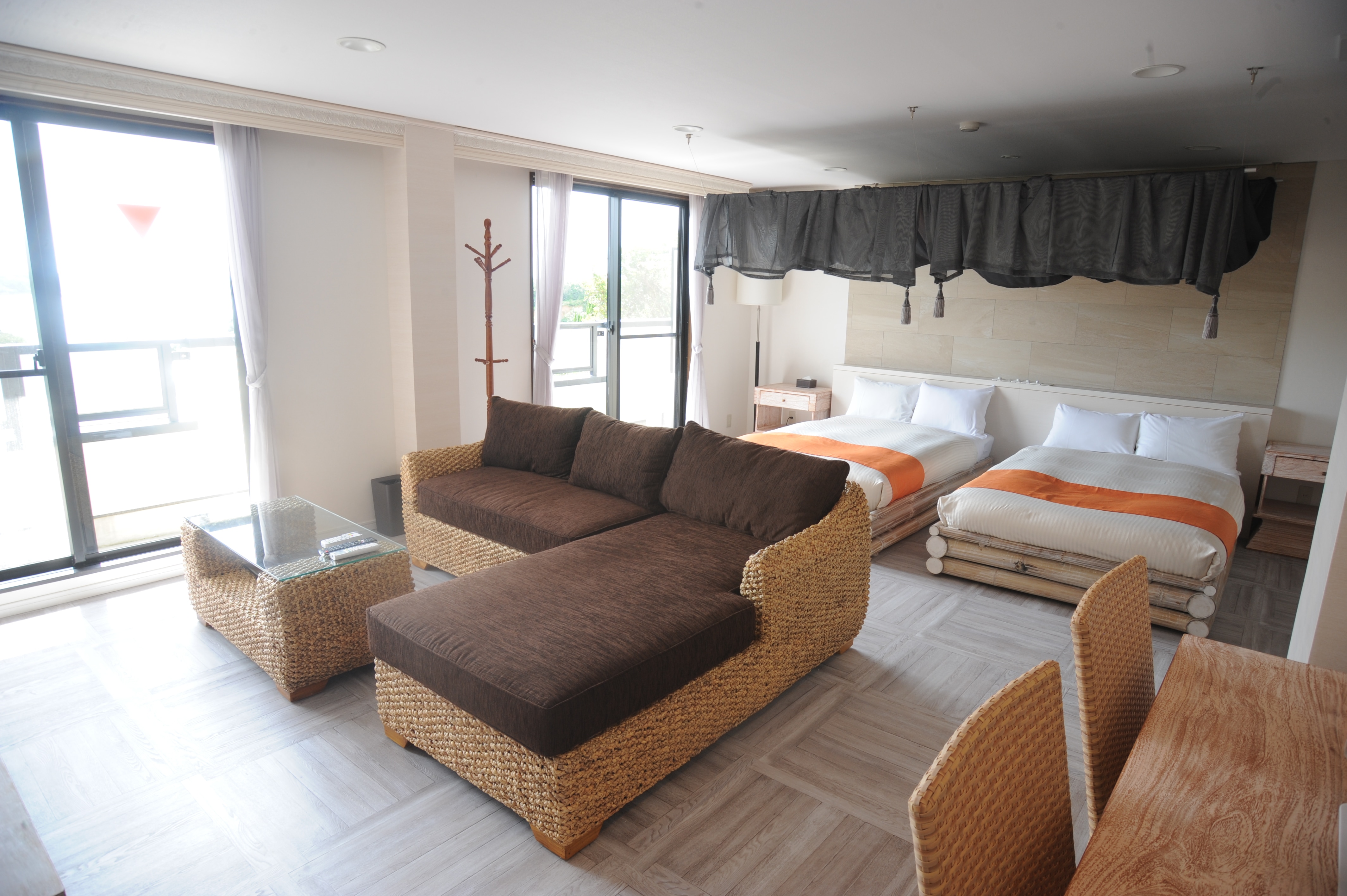 Suite B