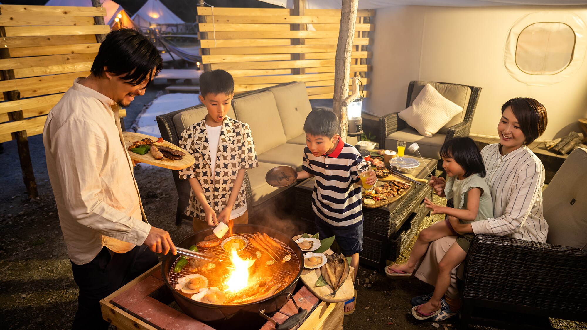 [Dinner: BBQ] Thick meat and big marshmallows!
