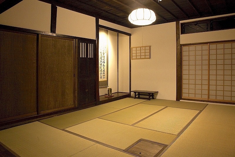 Japanese-style room
