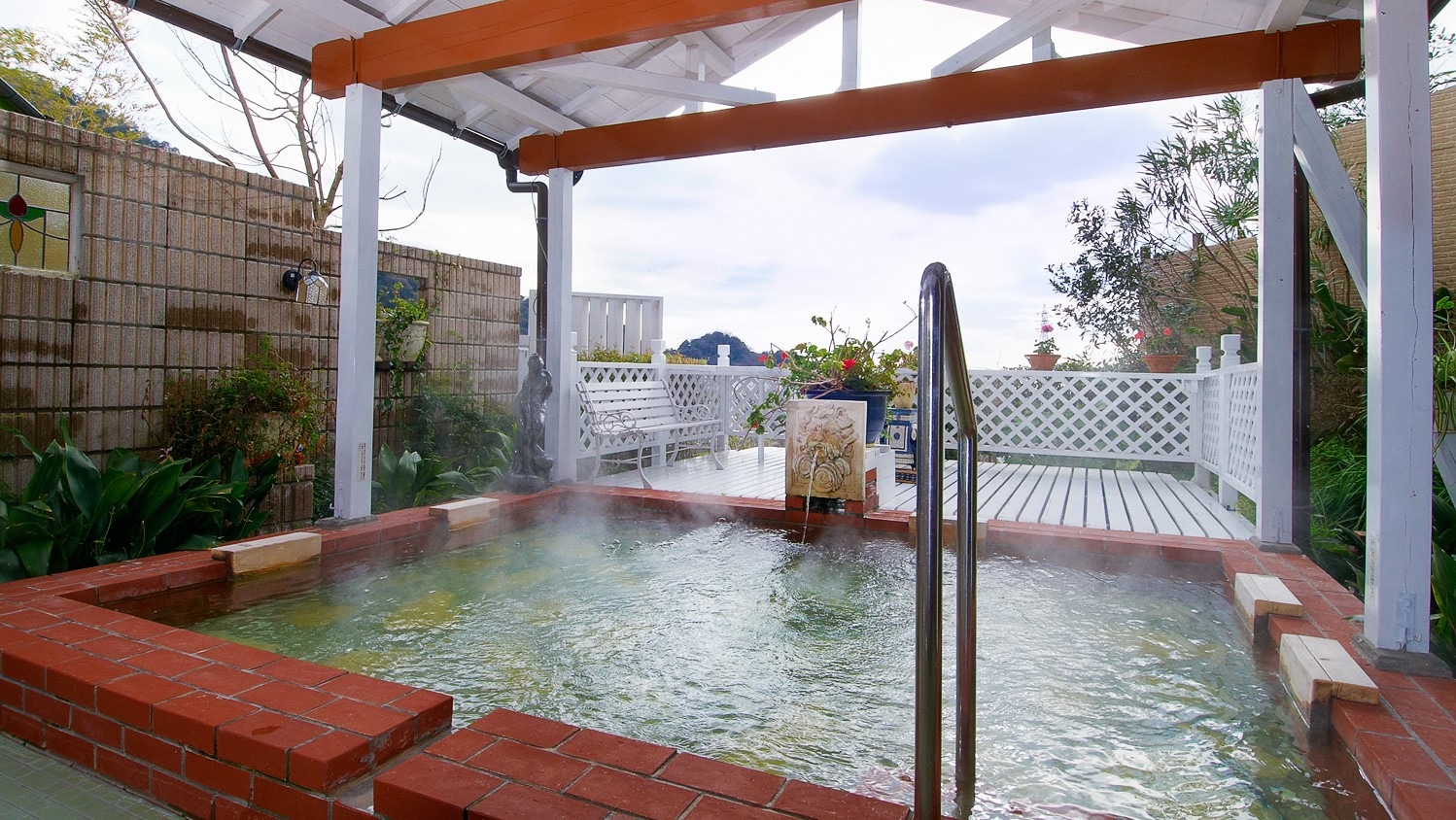 [Bath] Large open-air bath♪ Large bath for men and women on an alternating schedule