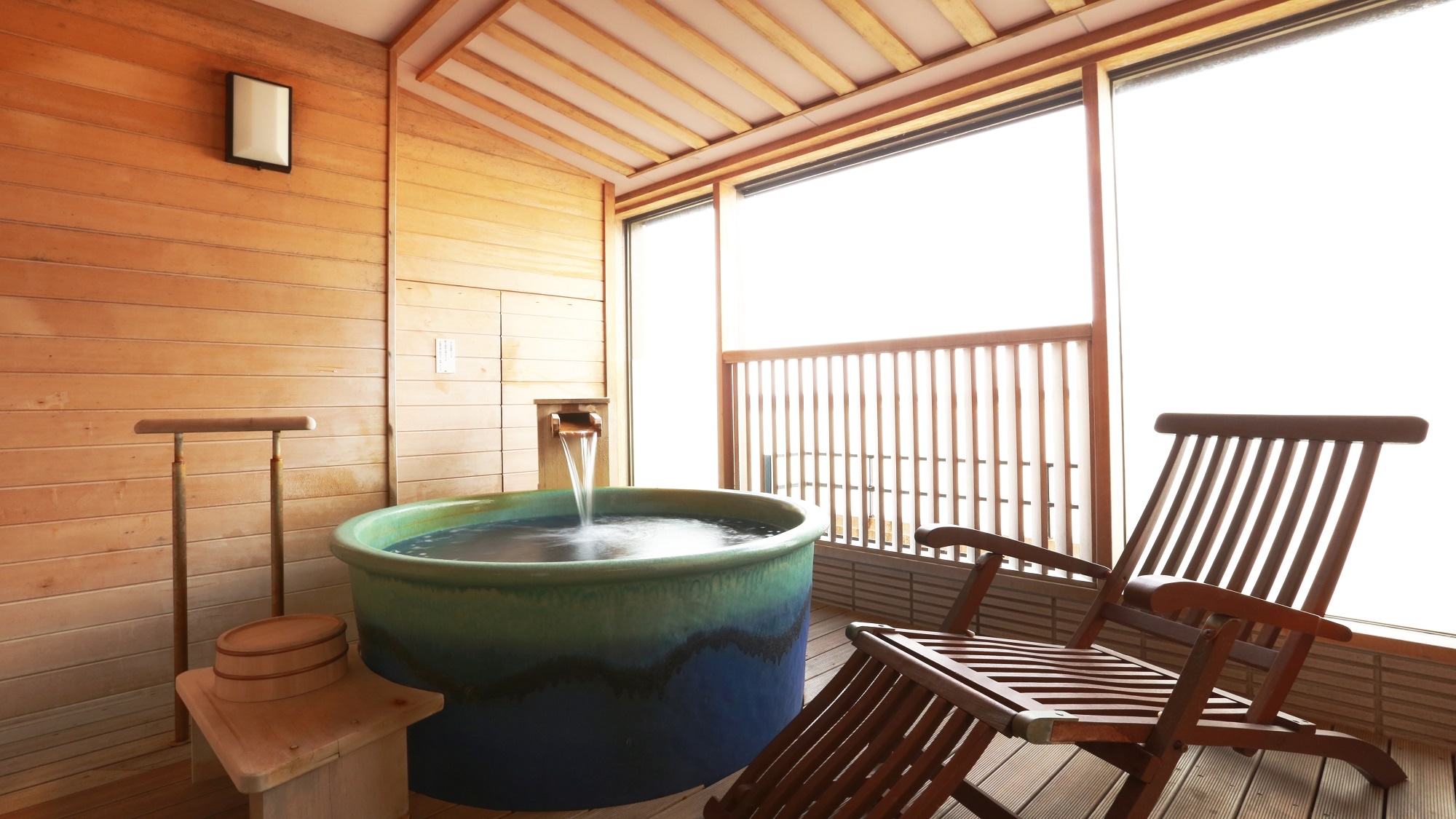 Source open-air bath