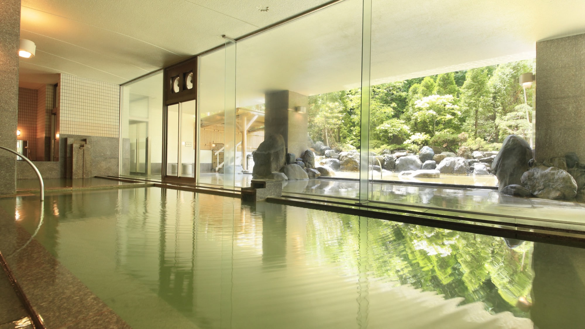 Mahoroba B2 Large Public Bath