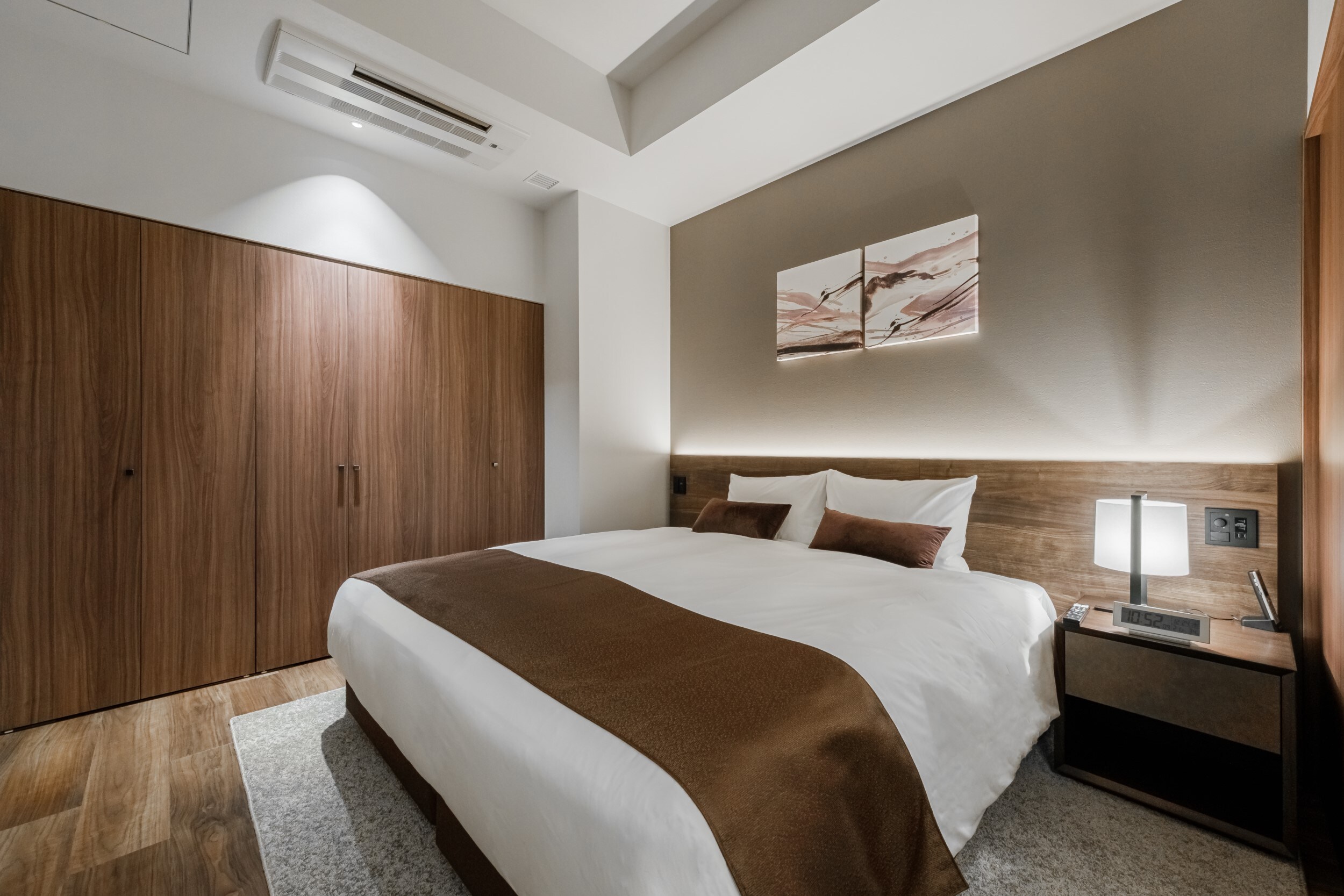 One Bedroom Deluxe Suite Bedroom