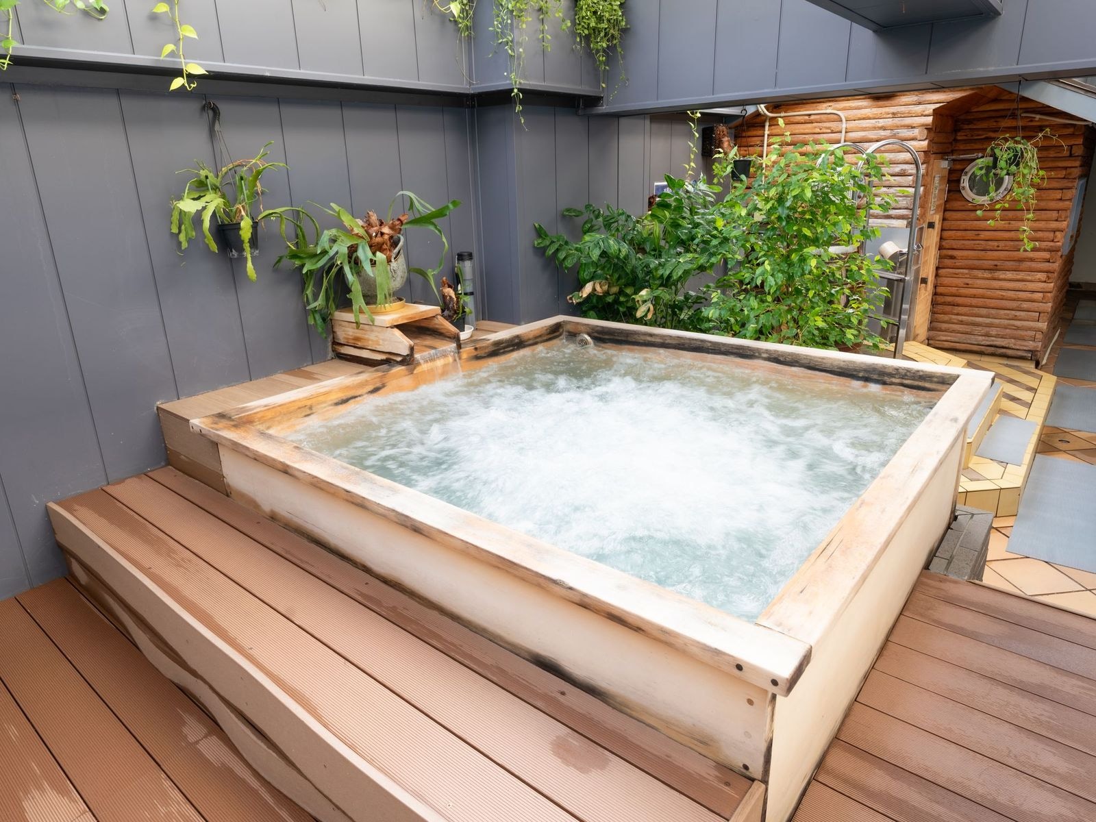 Open-air bath on the 3rd floor