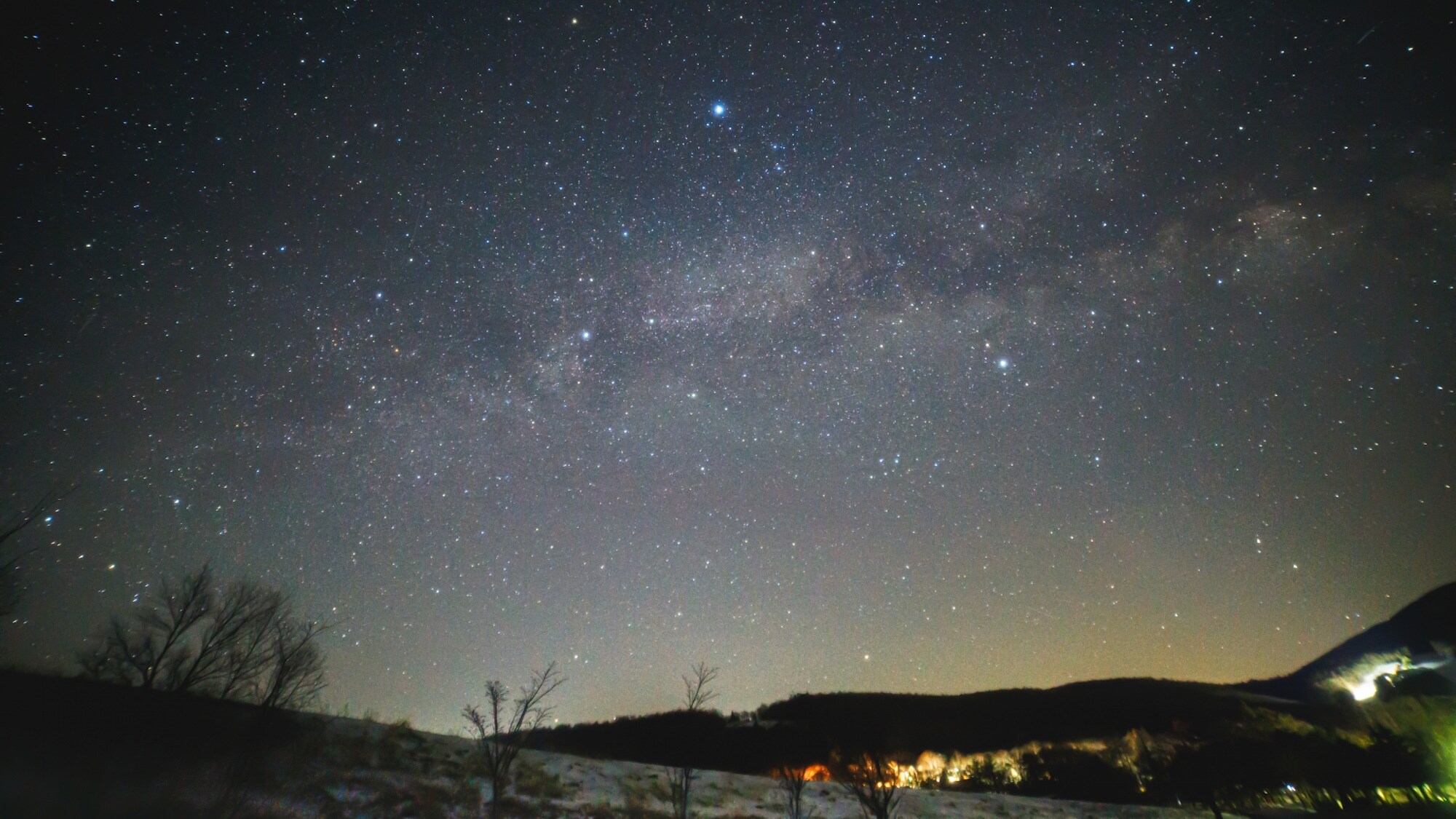 [Yatsugatake] Beautiful starry skies spread across the night sky in every season