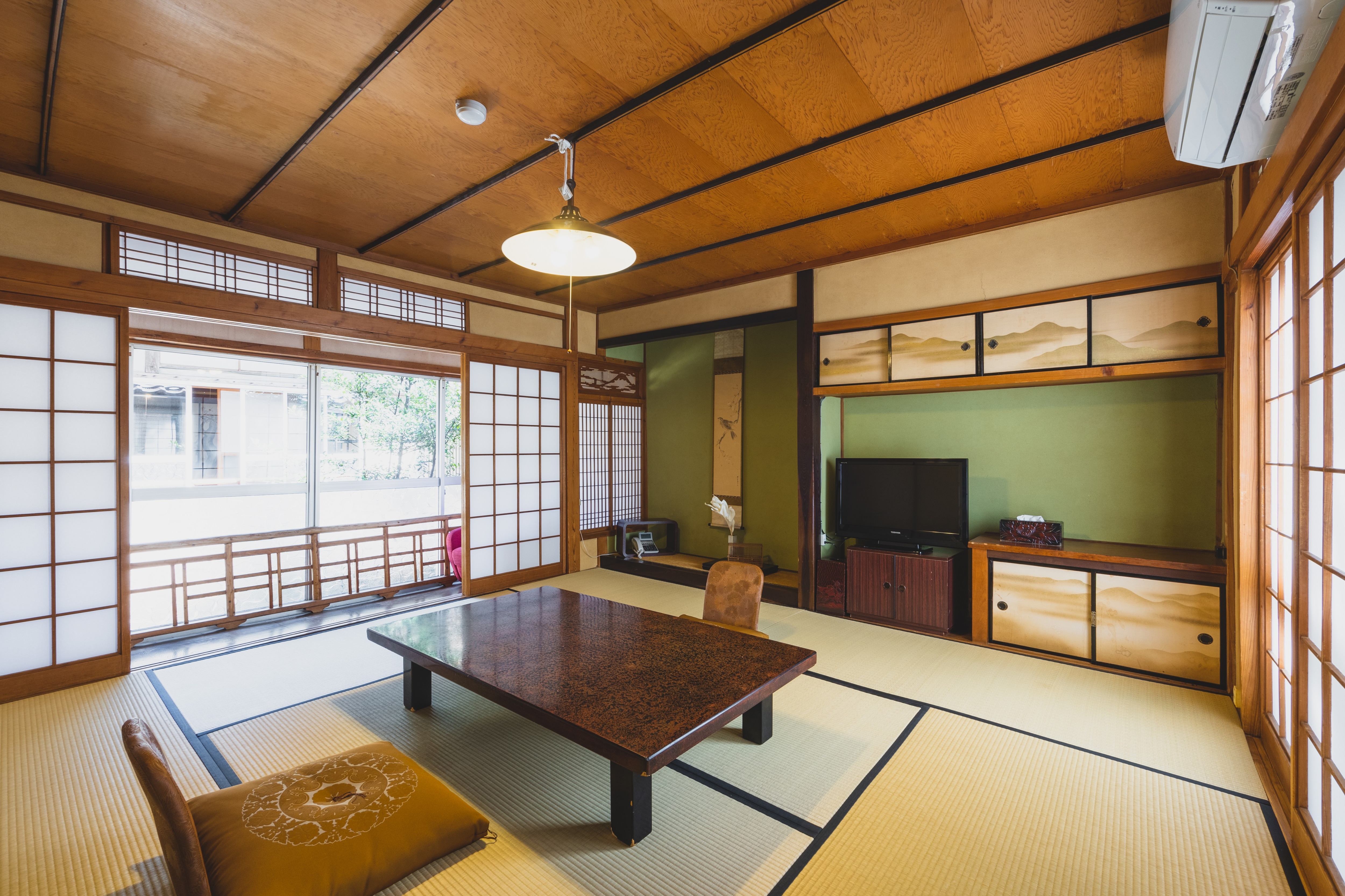 ยูชิโอะ