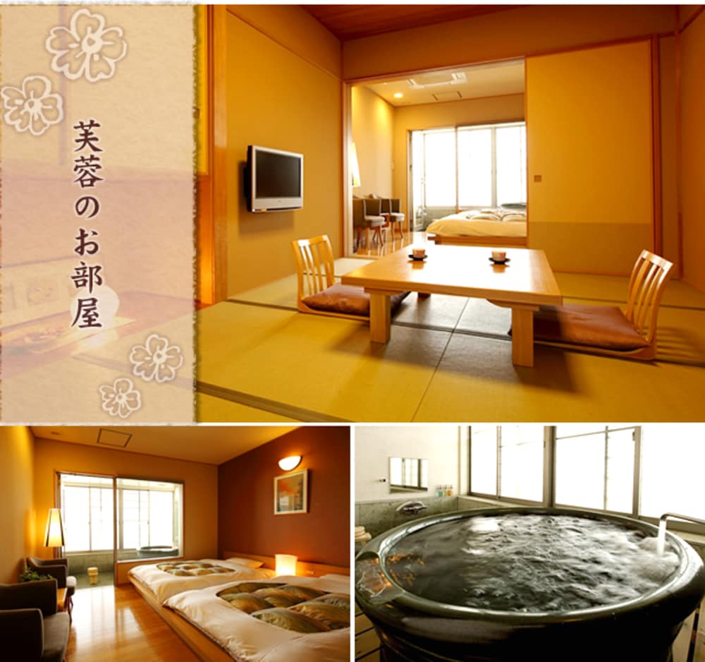 All Fuyou rooms have a Japanese-Western style room with a Shigaraki-yaki ceramic bath