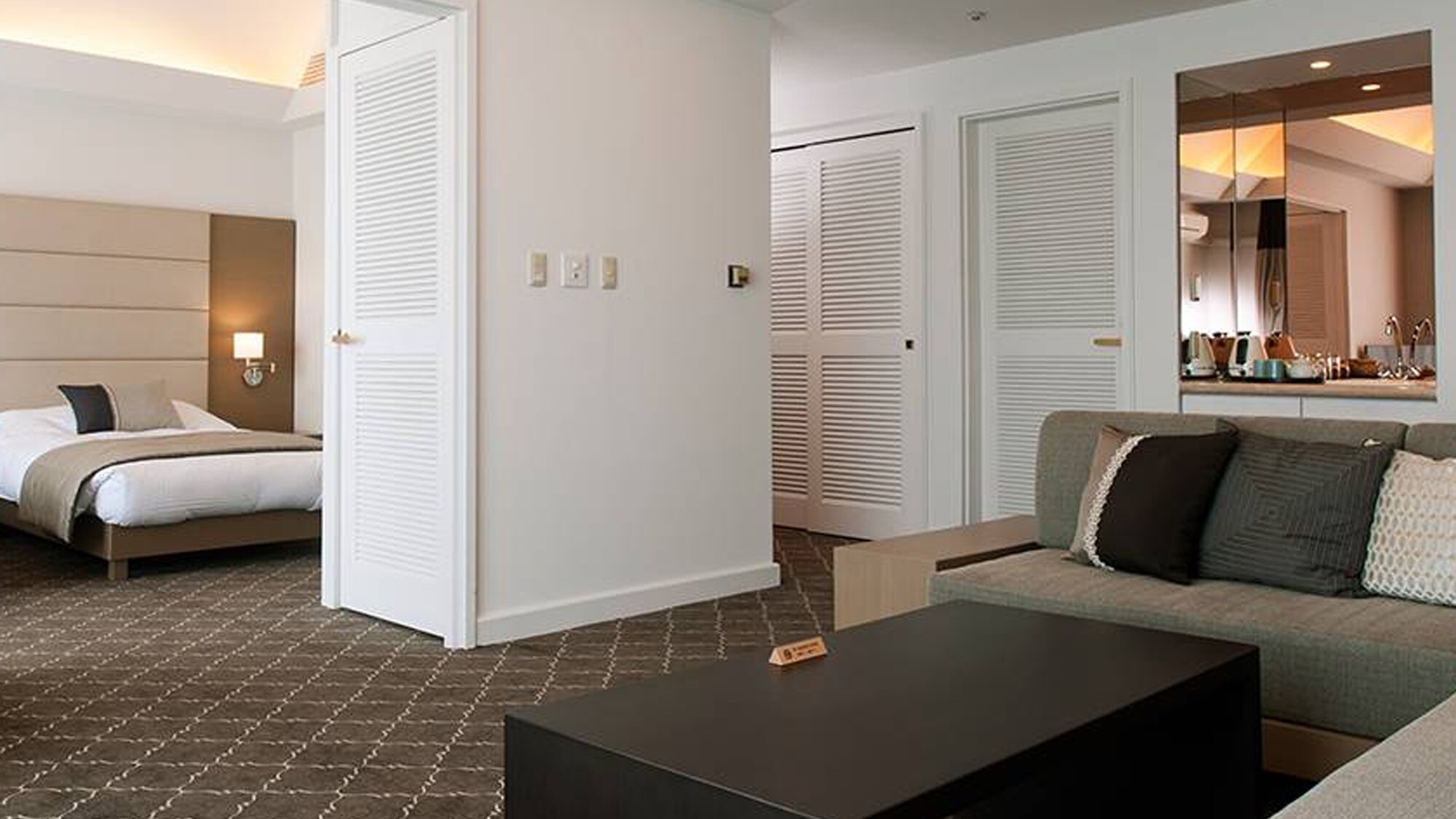 *Room: Suite room