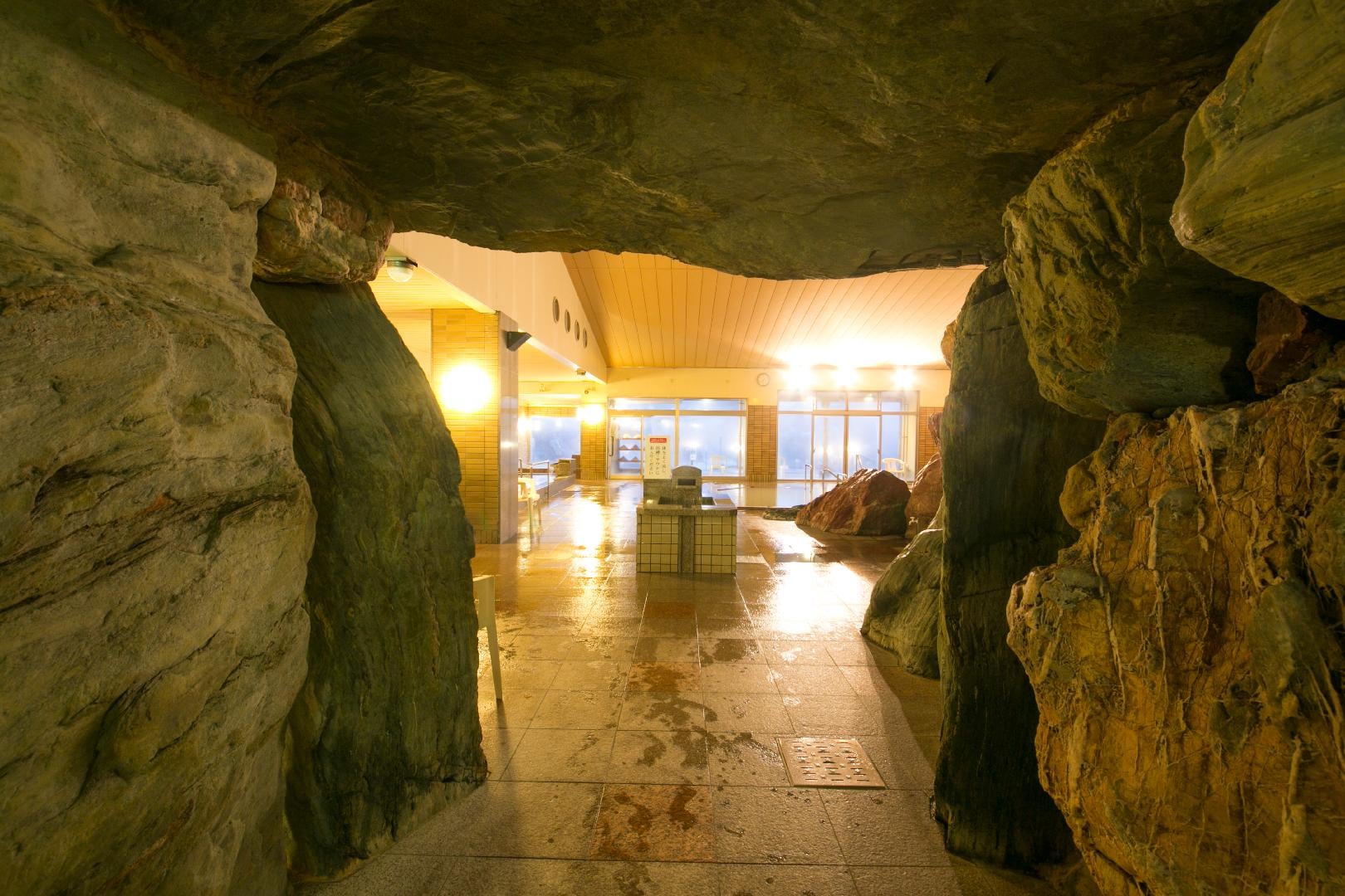 Once you pass through the cave, you'll be right there to the proud public bath!