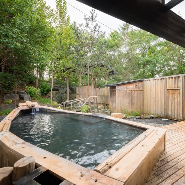 Open-air bath