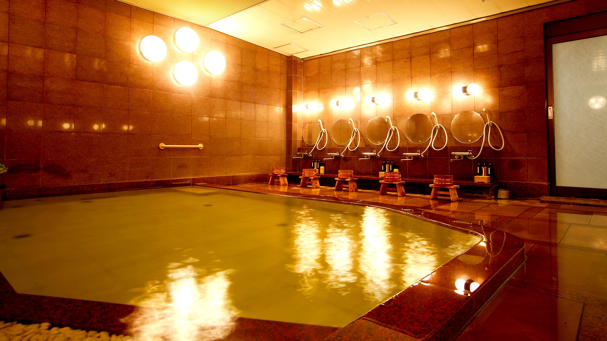 Large natural hot spring bath