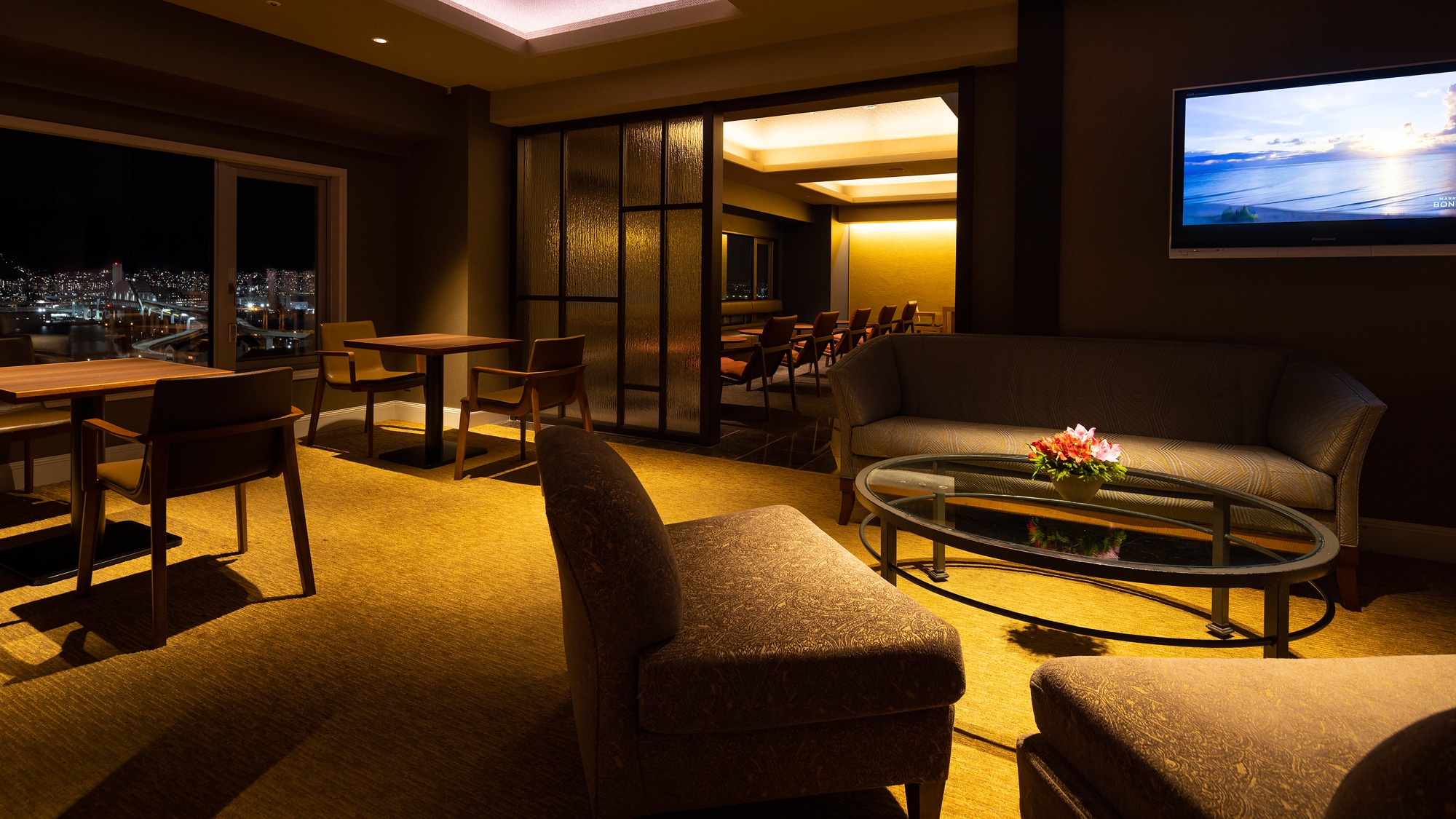 [Club floor / guest lounge] For guests seeking higher quality service