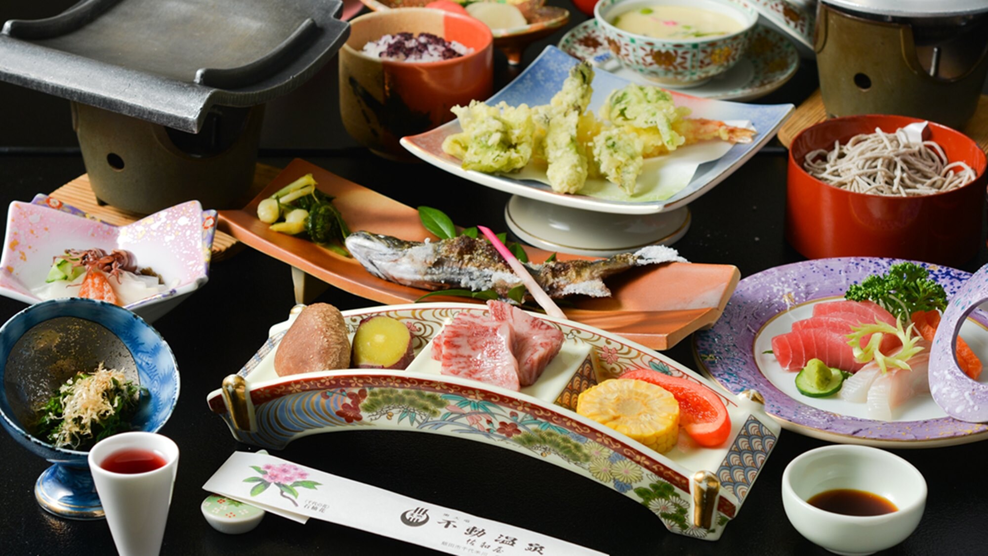 *Dinner example (Shinshu beef tile-grilled kaiseki) / A kaiseki meal that allows you to taste the deliciousness of both the meat and fat of apple-fed Shinshu beef.