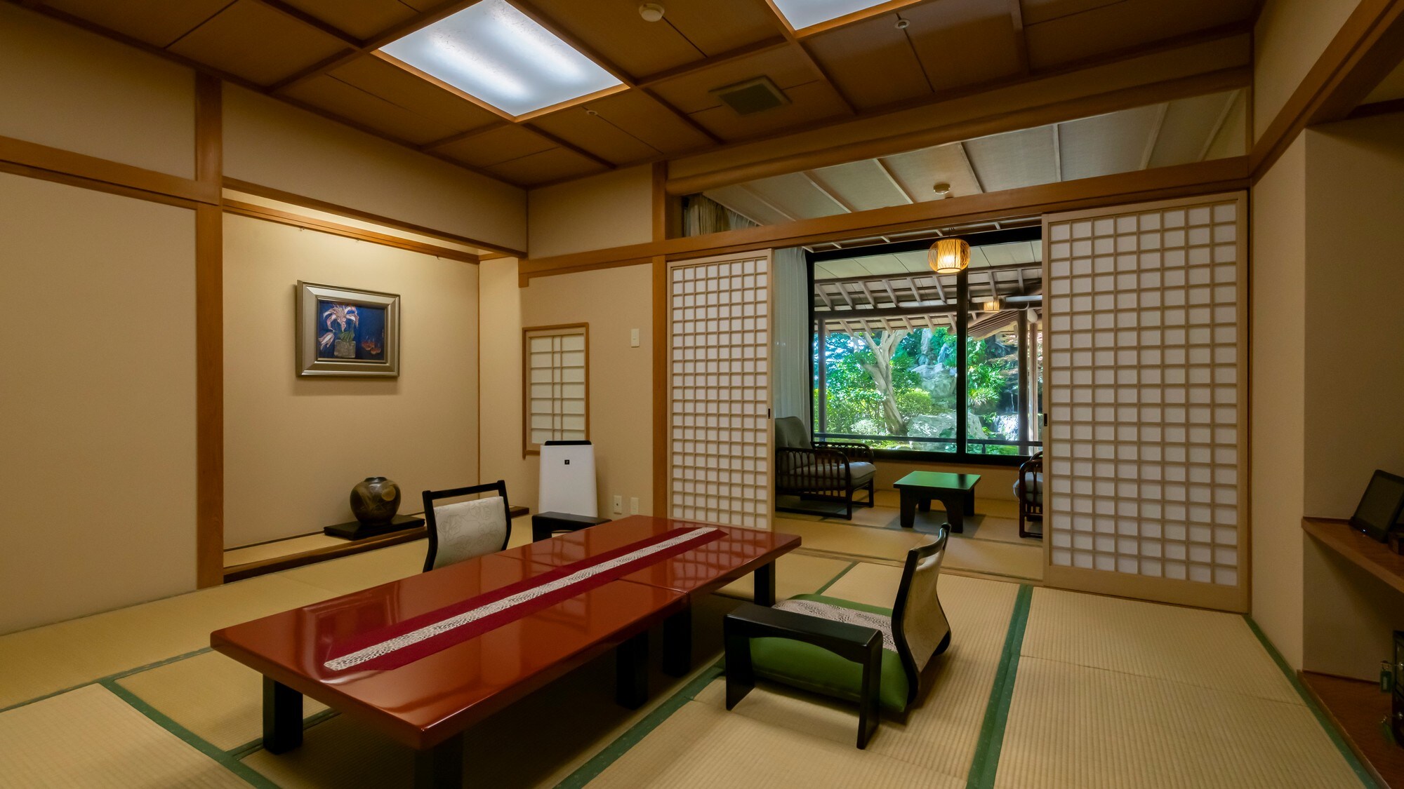 [Seiryu 1st floor special room] A special room where you can spend some quiet time enjoying the seasonal nature up close.